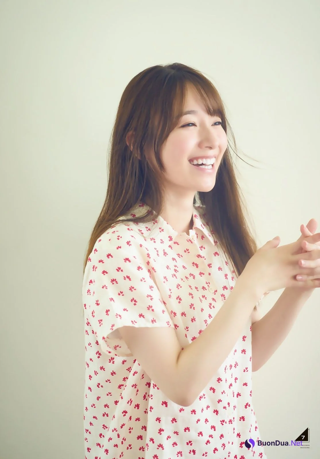 Rena Moriya 守屋麗奈, Shonen Magazine 2022 No.43 (週刊少年マガジン 2022年43号) - Photo 8