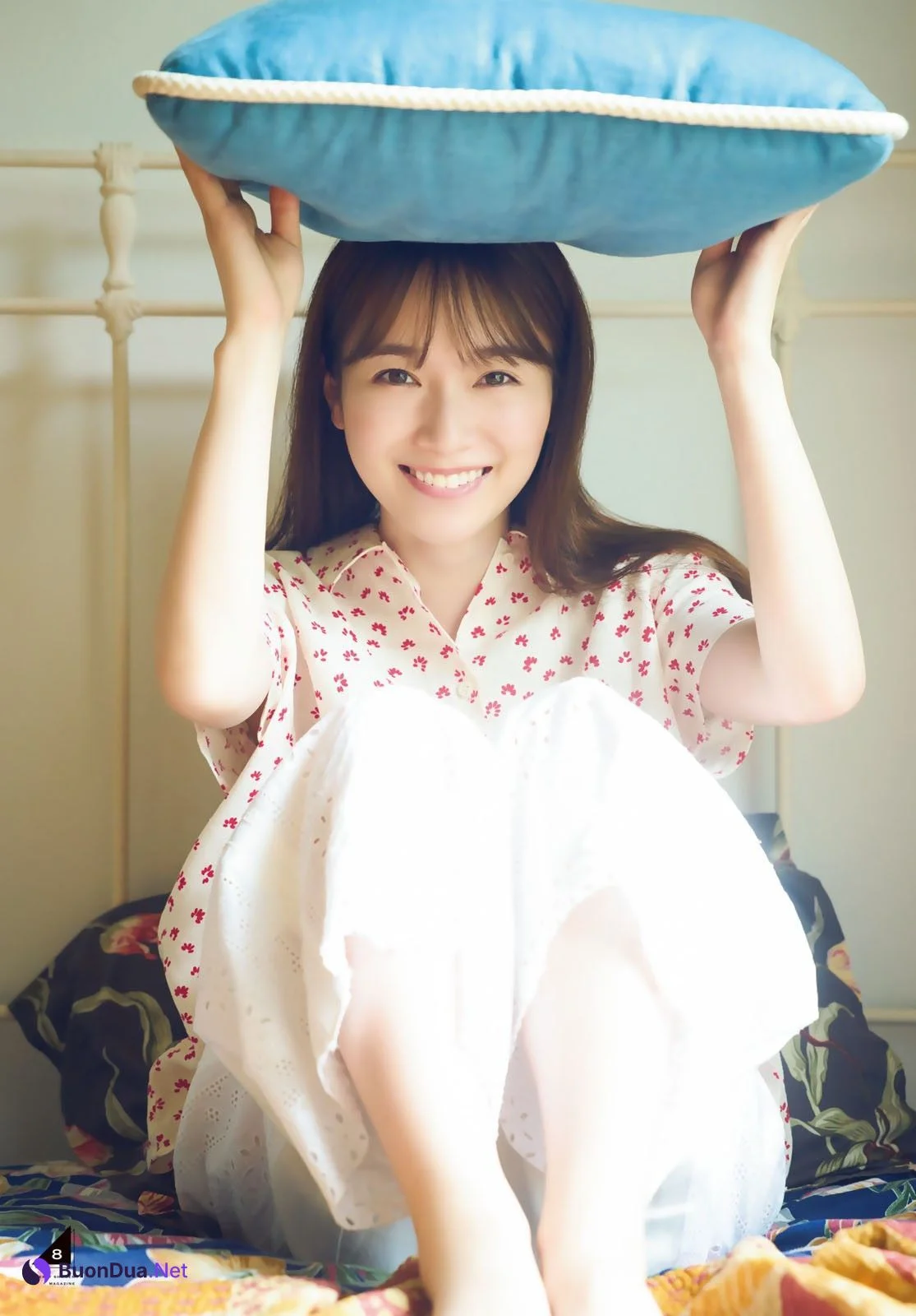 Rena Moriya 守屋麗奈, Shonen Magazine 2022 No.43 (週刊少年マガジン 2022年43号) - Photo 9