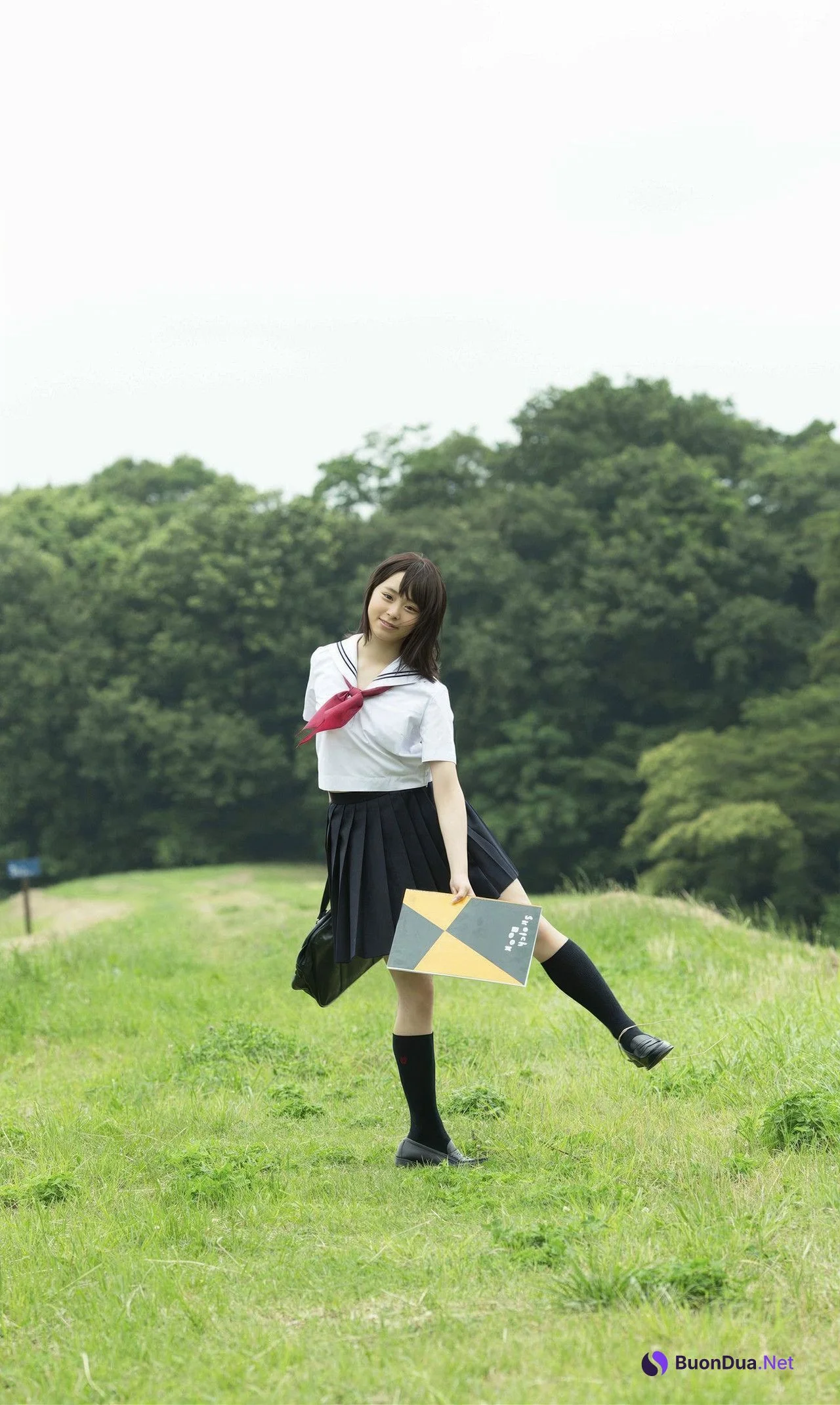 Rena Sato 佐藤麗奈, 週プレ Photo Book 「不思議の国のさとれな」 Set.02 - Photo 3