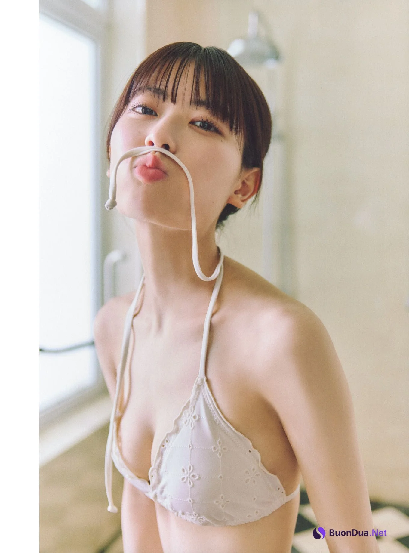 Renka Iwamoto 岩本蓮加, 1st写真集 「いたずらな風」 Set.01 - Photo 17