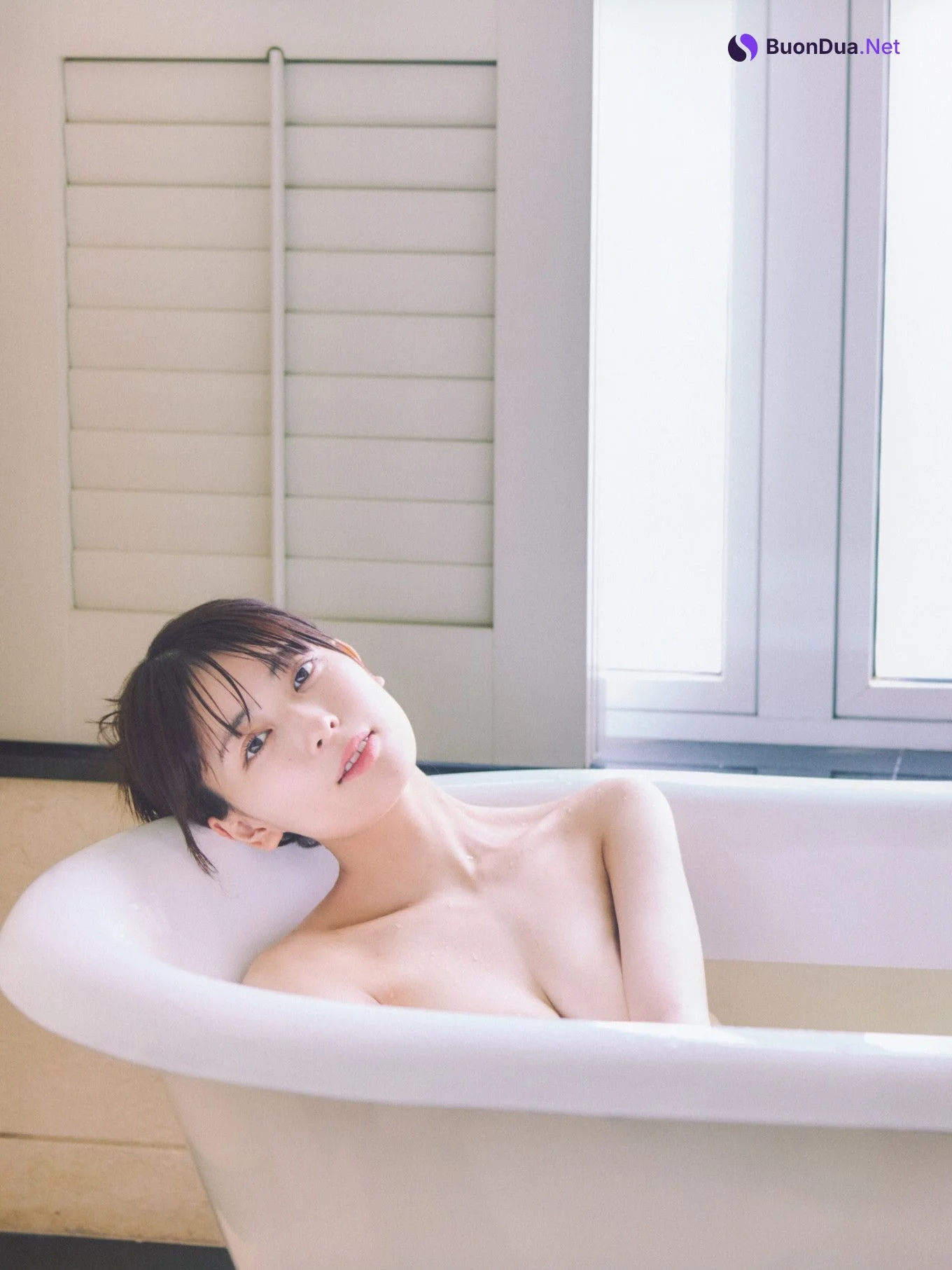 Renka Iwamoto 岩本蓮加, 1st写真集 「いたずらな風」 Set.01 - Photo 19