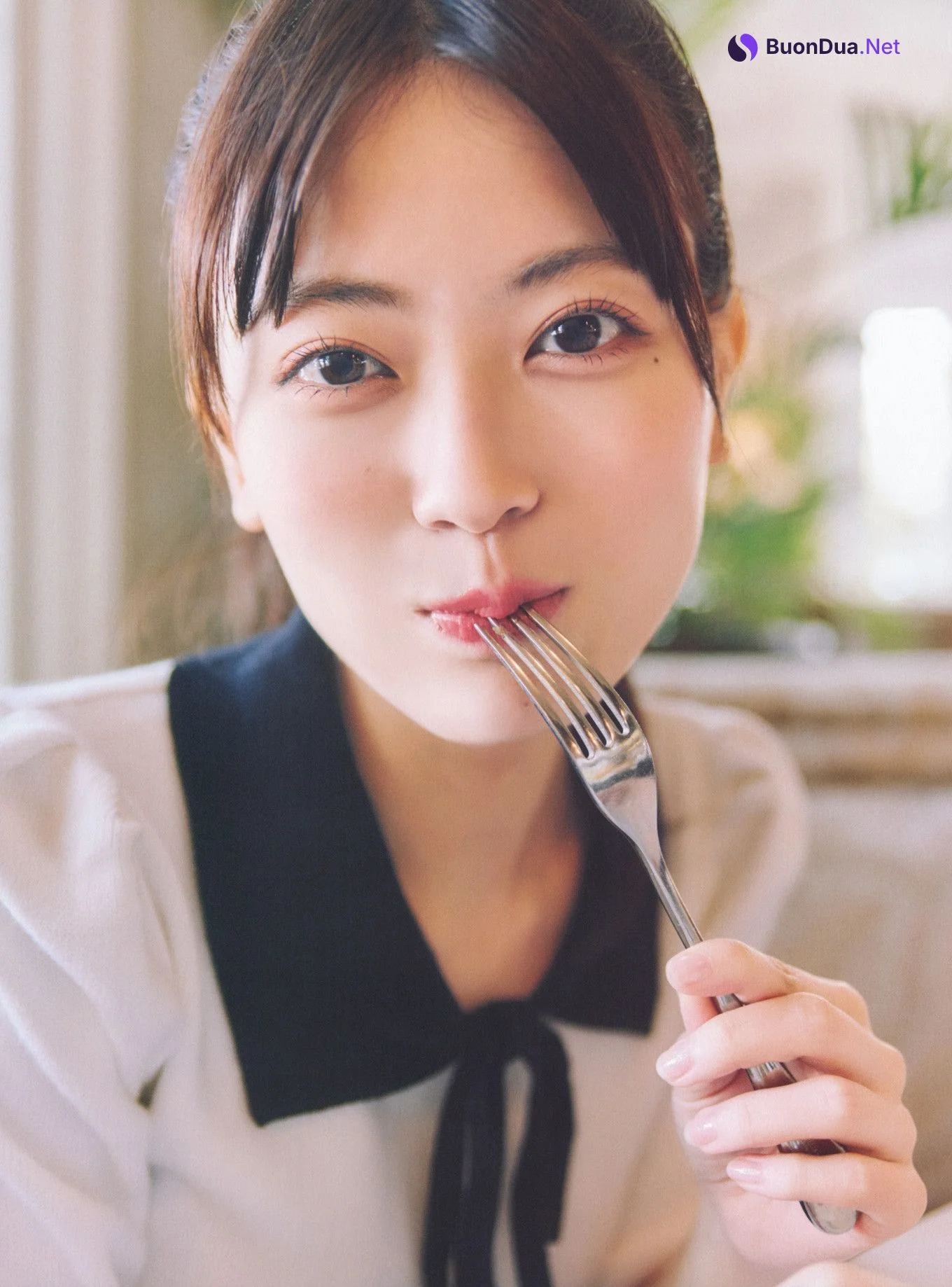 Renka Iwamoto 岩本蓮加, 1st写真集 「いたずらな風」 Set.01 - Photo 8