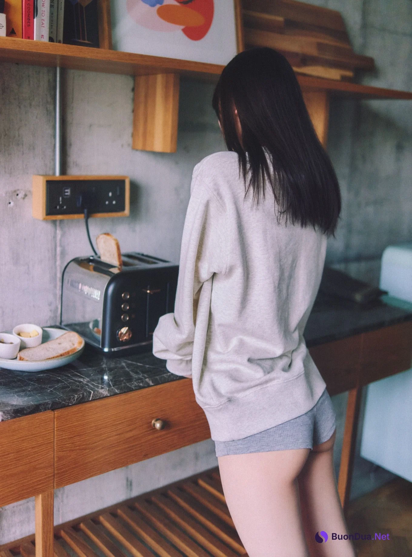 Renka Iwamoto 岩本蓮加, 1st写真集 「いたずらな風」 Set.02 - รูปภาพ 12