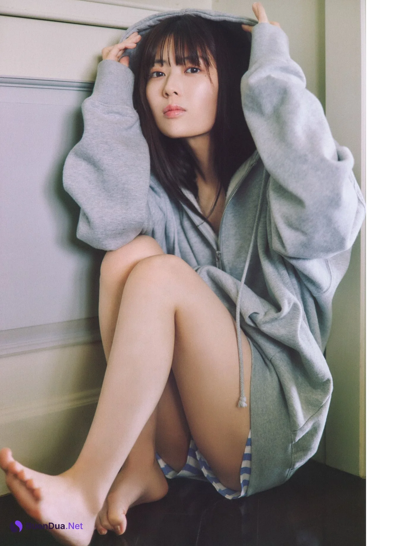 Renka Iwamoto 岩本蓮加, 1st写真集 「いたずらな風」 Set.03 - Photo 15