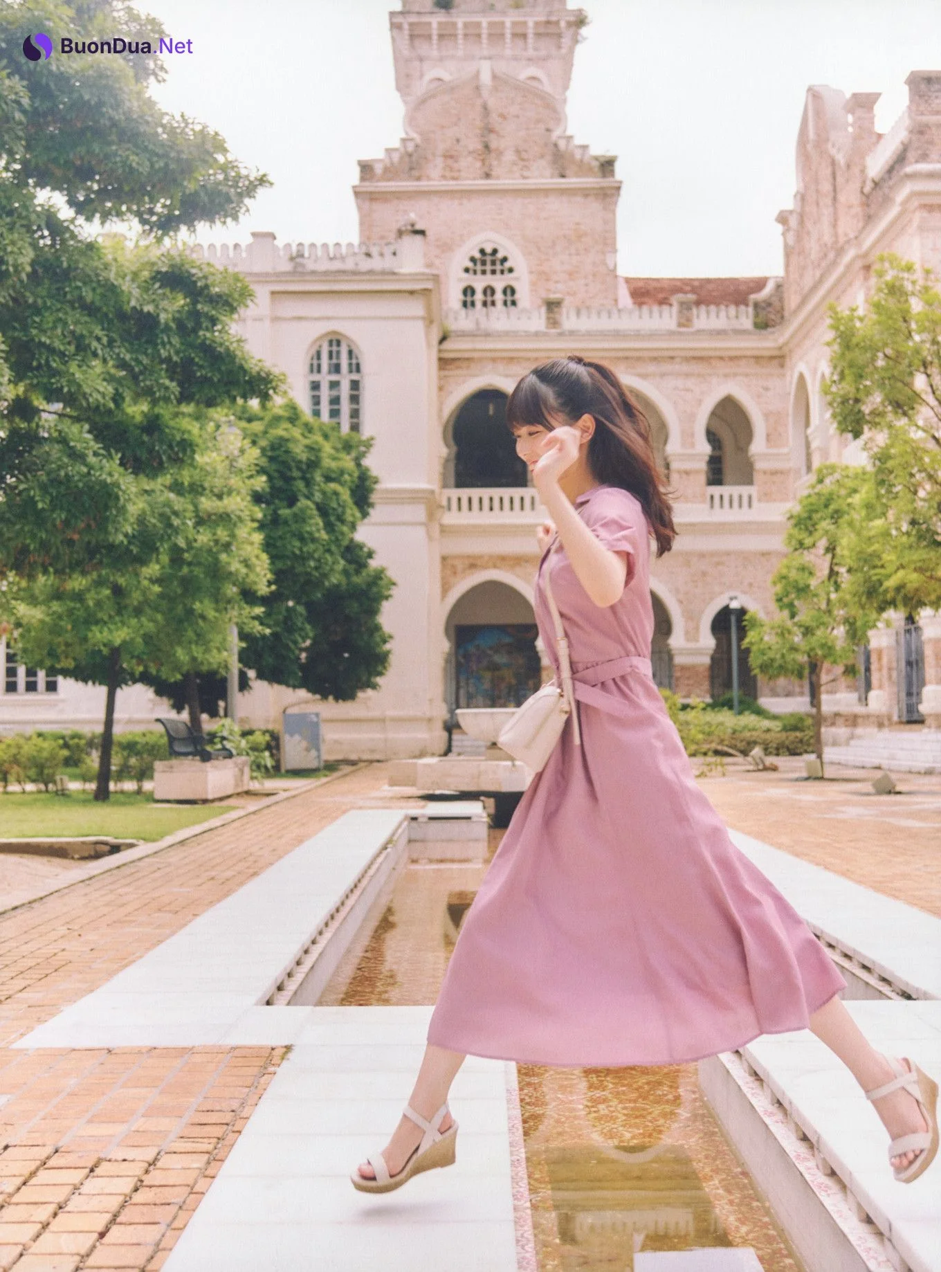 Renka Iwamoto 岩本蓮加, 1st写真集 「いたずらな風」 Set.03 - Photo 6