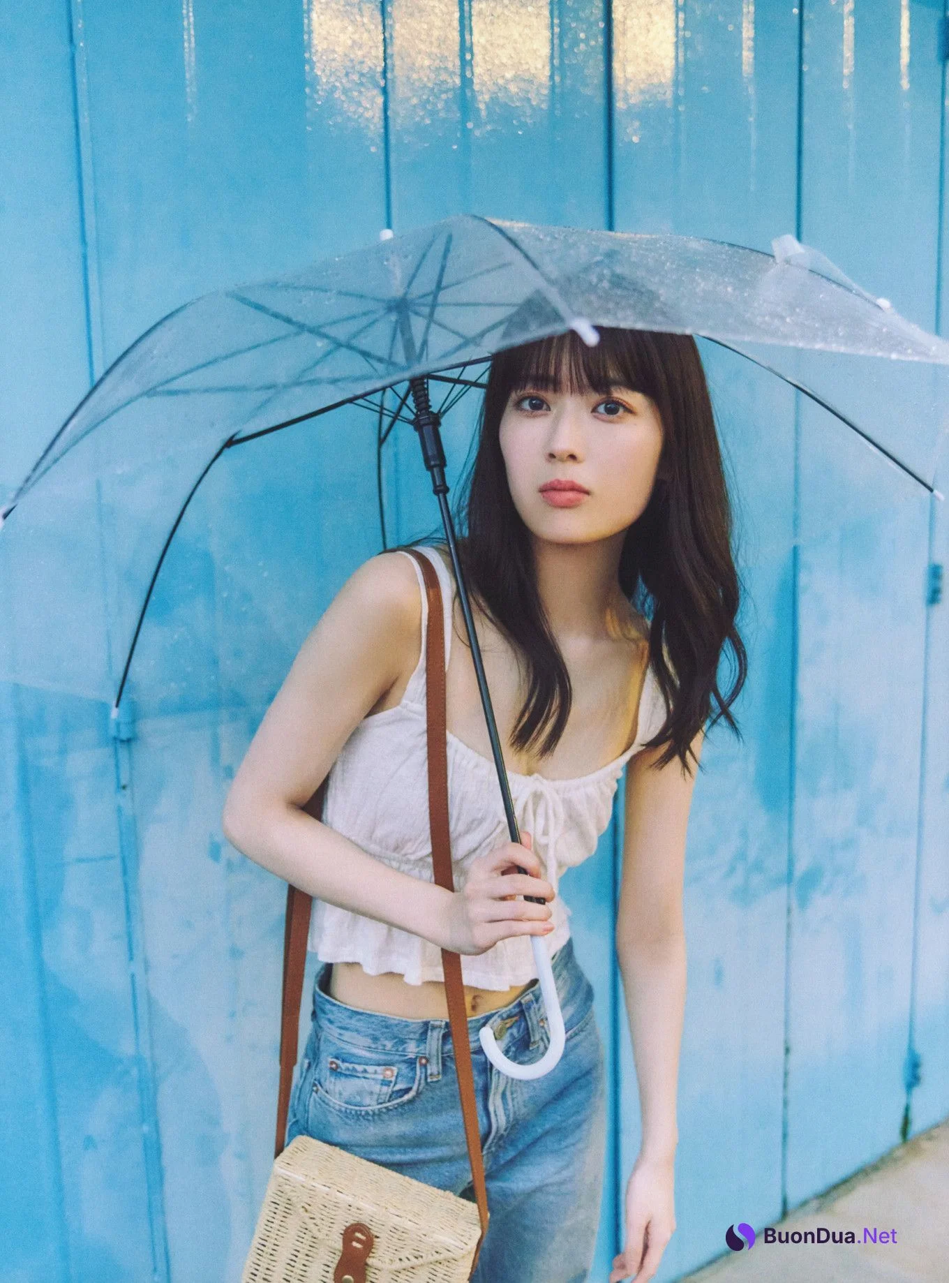 Renka Iwamoto 岩本蓮加, 1st写真集 「いたずらな風」 Set.05 - รูปภาพ 12