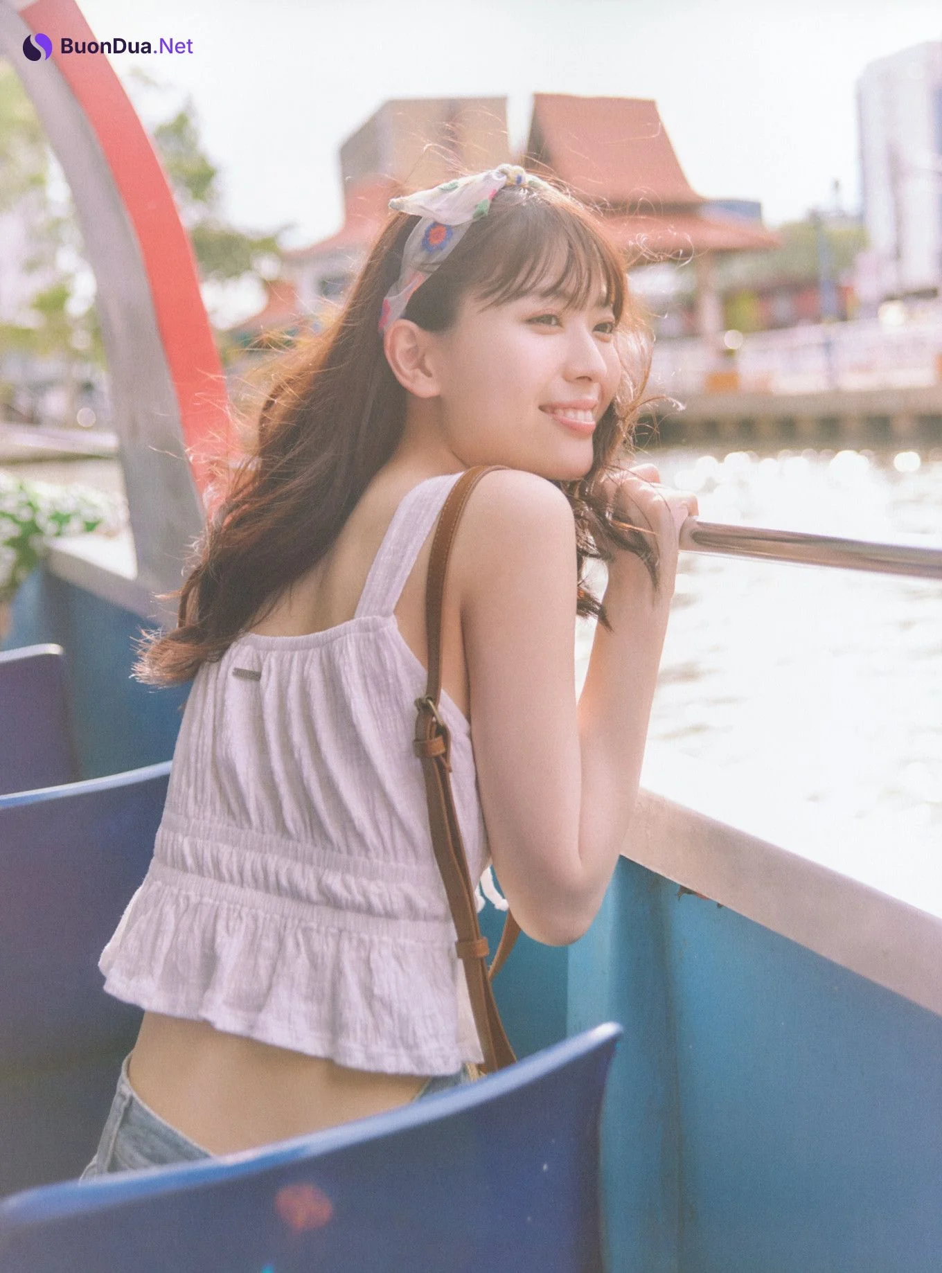 Renka Iwamoto 岩本蓮加, 1st写真集 「いたずらな風」 Set.05 - รูปภาพ 15