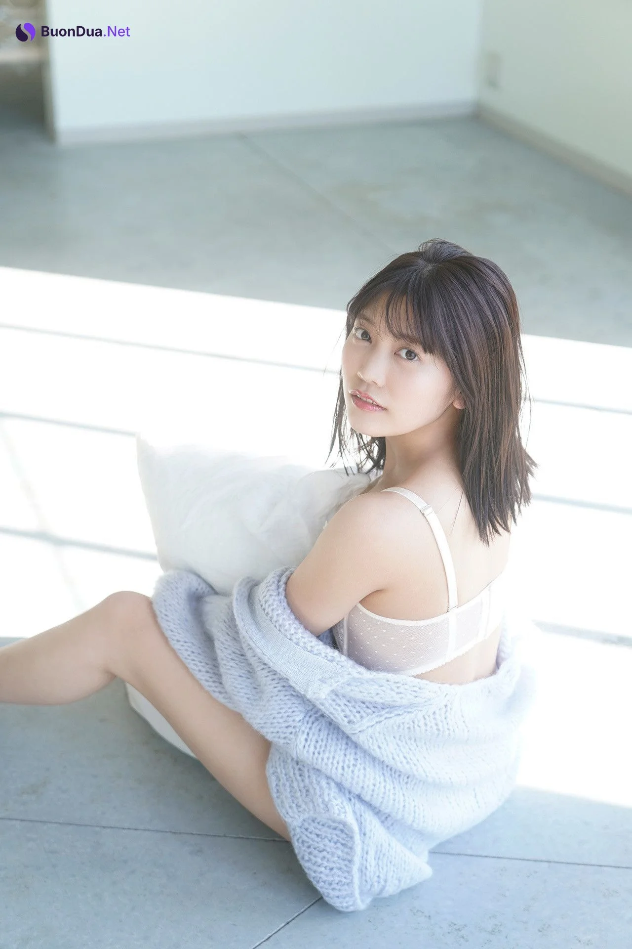 Reona Matsushita 松下玲緒菜, FLASHデジタル写真集 「素肌で、旅立ち」 Set.01 - Photo 8