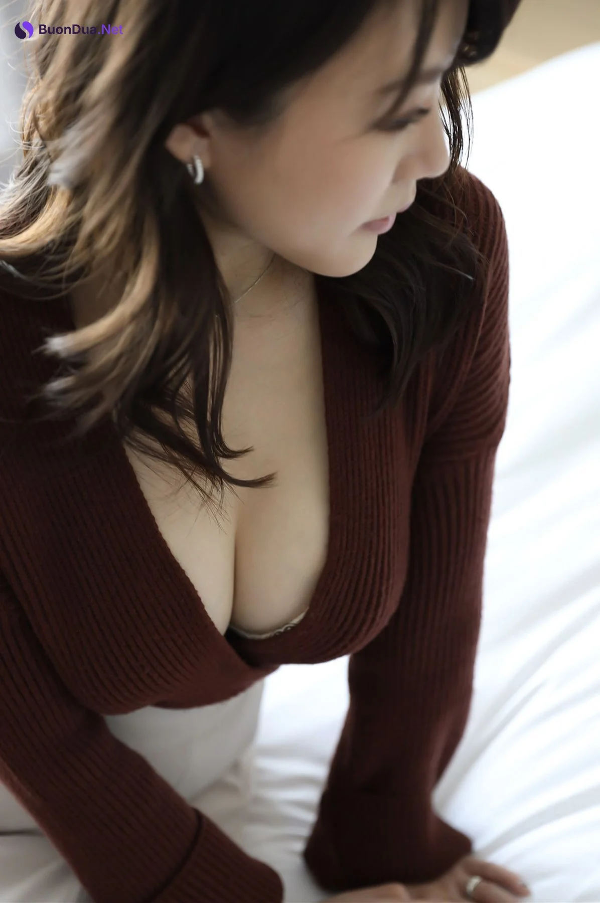 Reona Tomiyasu 冨安れおな, 舞ワイフ公式写真集 理想のセックスがしたいとAV出演を熱望する人妻 Set.01 - Photo 7