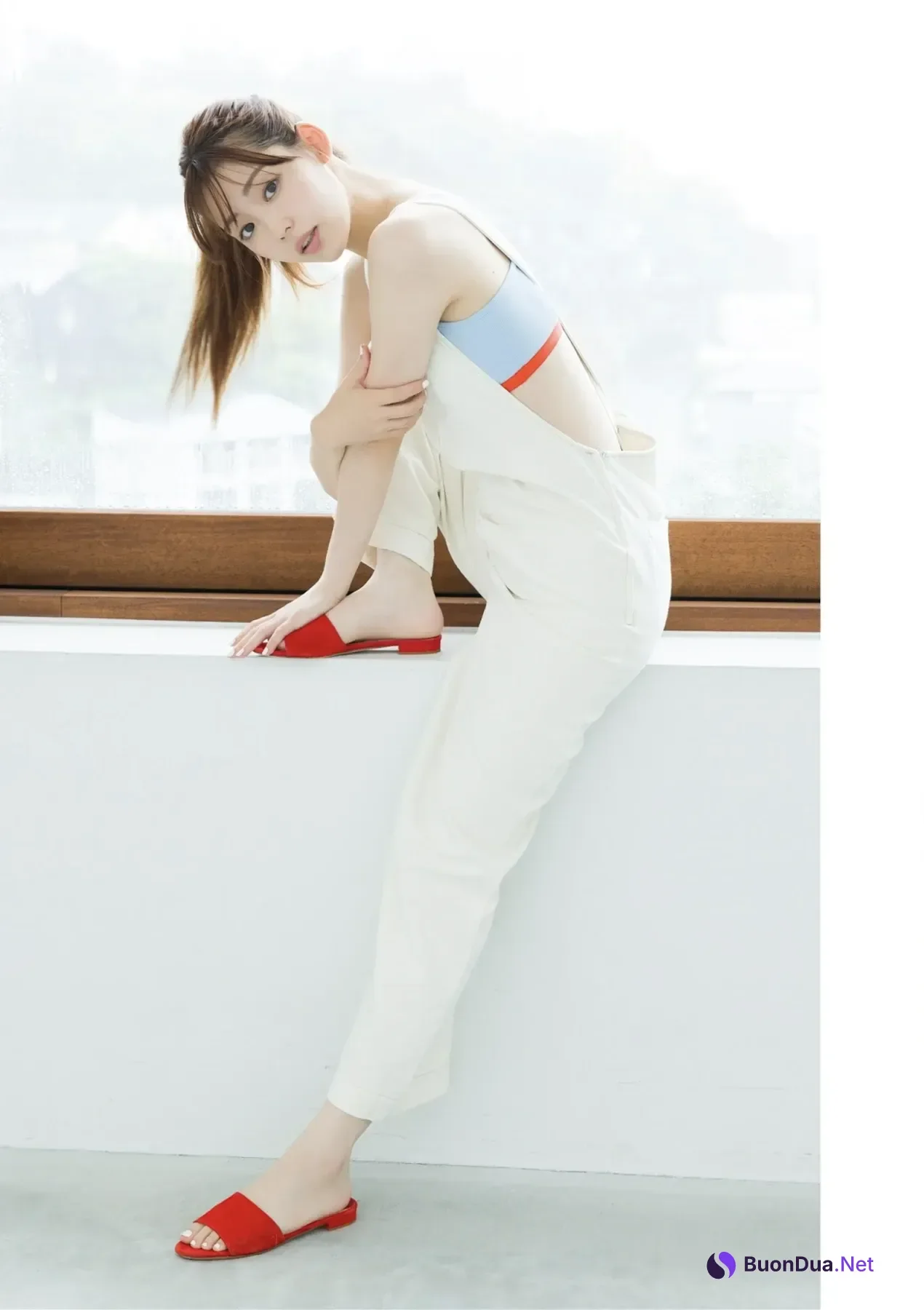 Riho Nakamura 中村里帆, デジタル限定 YJ Photobook 『Attention, please』 - Photo 9