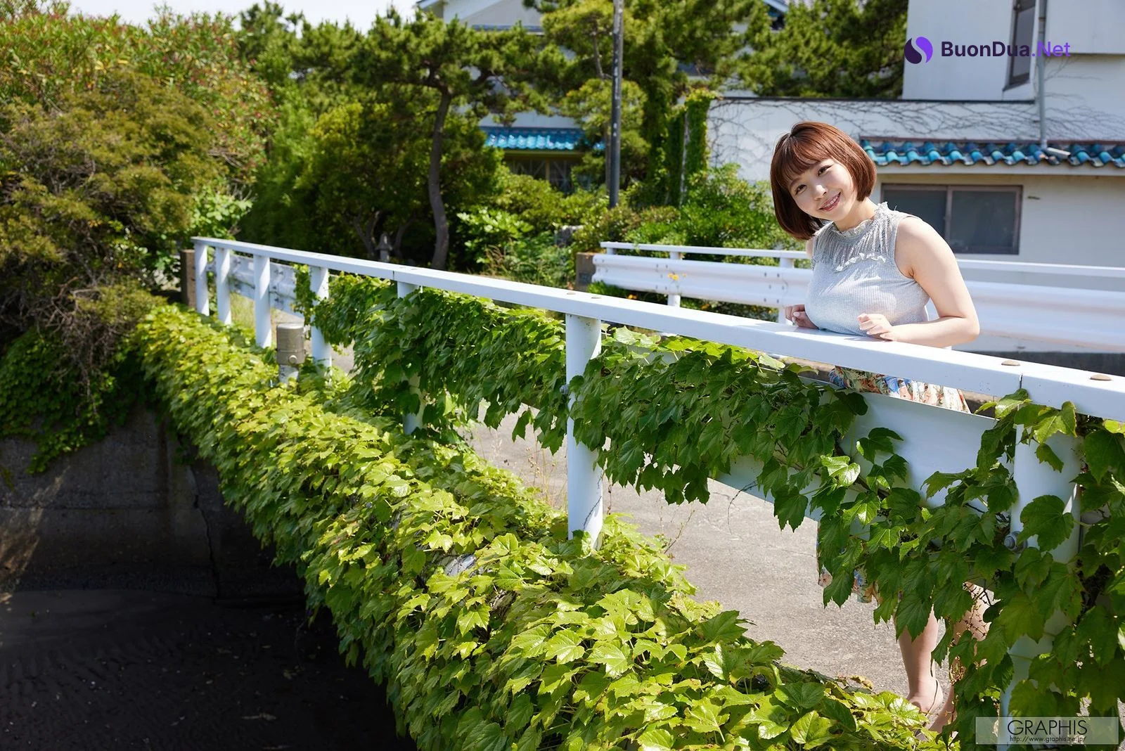 Riho Shishido 宍戸里帆, [Graphis] Gals 「Angel Smile」 Vol.01 - Photo 2
