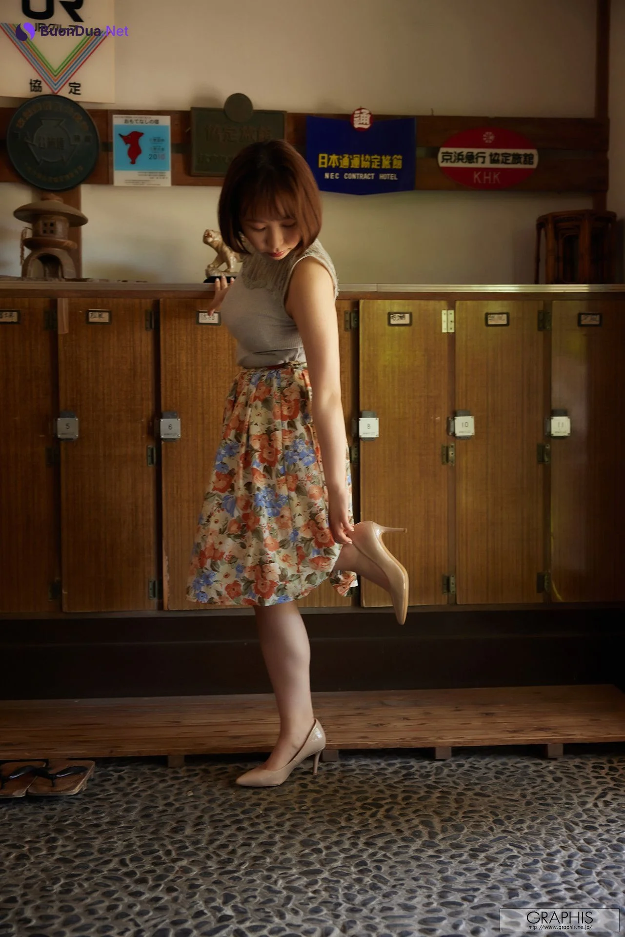 Riho Shishido 宍戸里帆, [Graphis] Gals 「Angel Smile」 Vol.01 - Photo 8