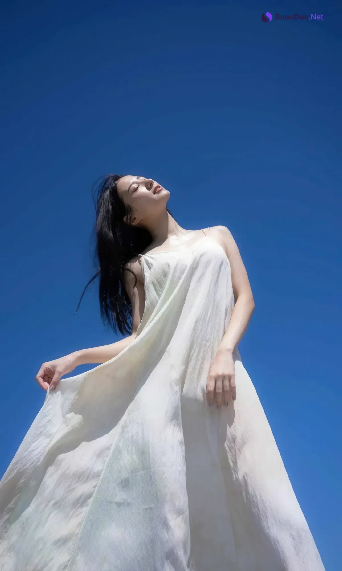 Riho Takada 高田里穂, 写真集 「Eternal Heroine 永遠のヒロイン」 - Photo 6