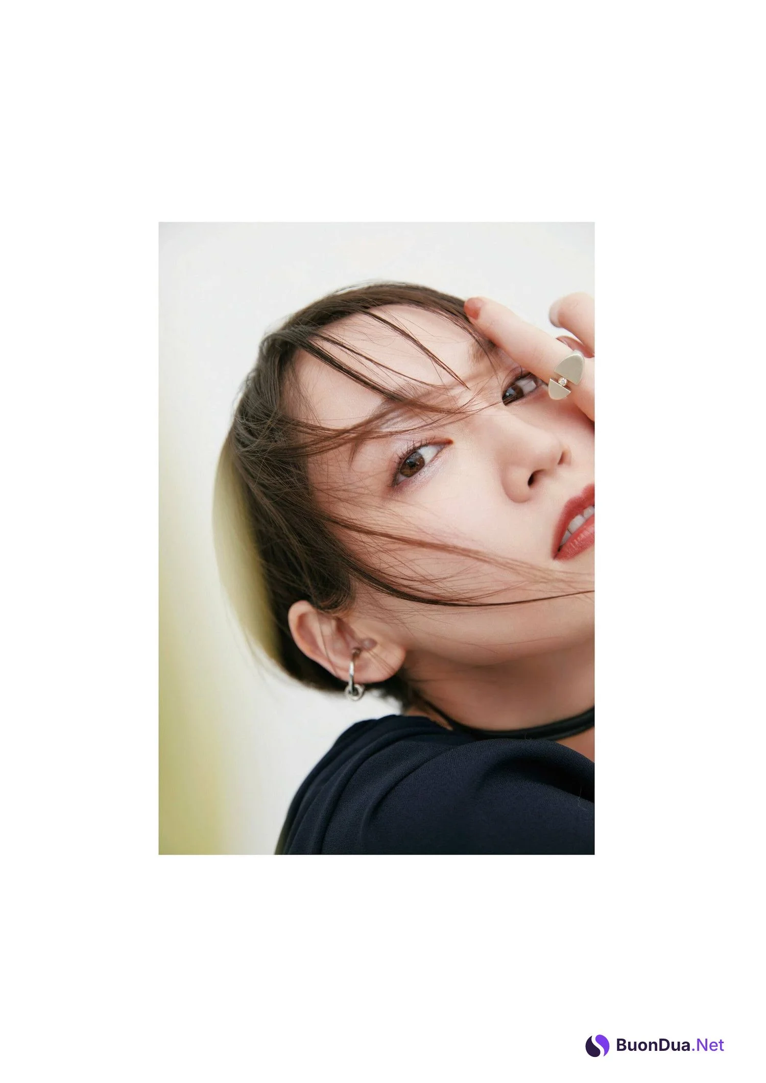 Riho Yoshioka 吉岡里帆, CYAN シアン 2023 ISSUE 38 - Photo 7