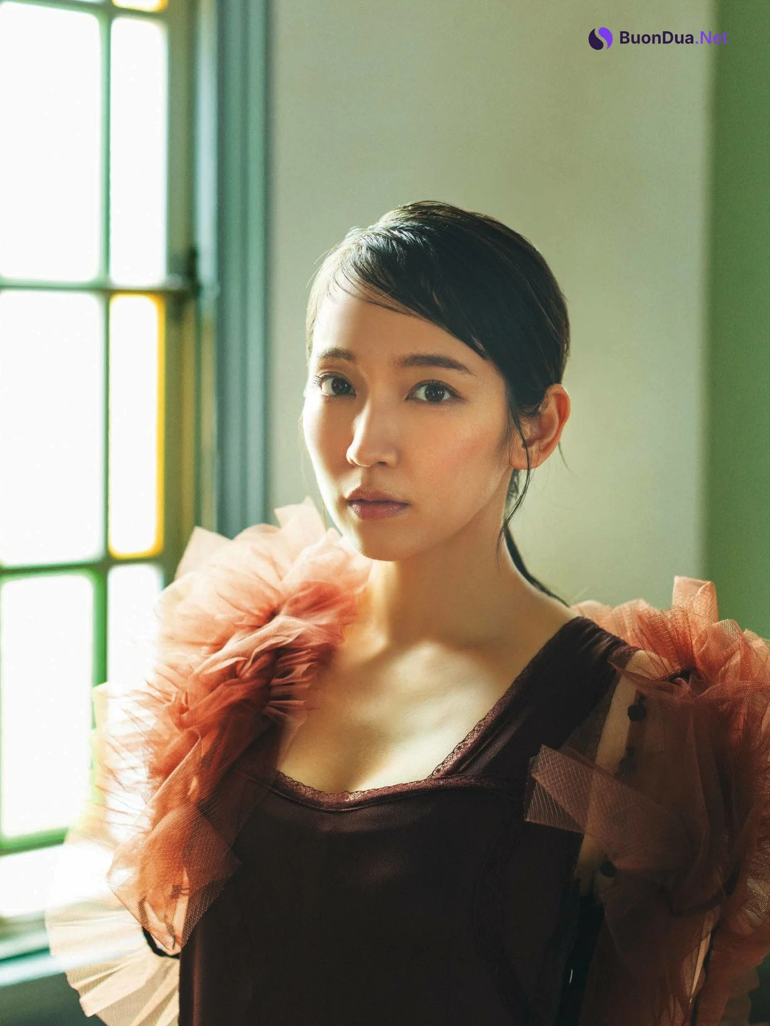 Riho Yoshioka 吉岡里帆, FLASH 2023.01.03 (フラッシュ 2023年1月3日号) - Photo 10