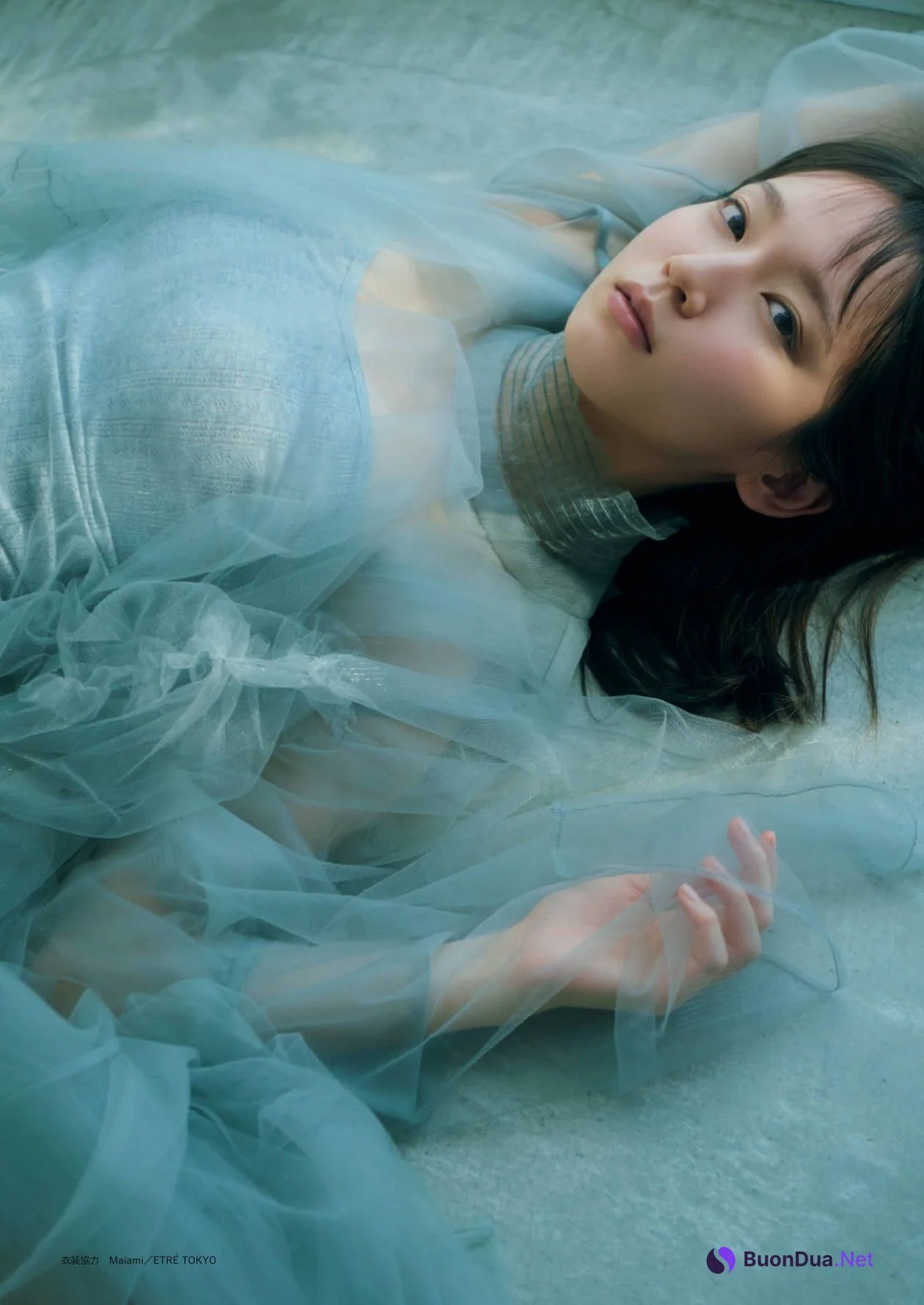 Riho Yoshioka 吉岡里帆, Shukan Bunshun 2020.11.26 (週刊文春 2020年11月26日号) - Photo 3
