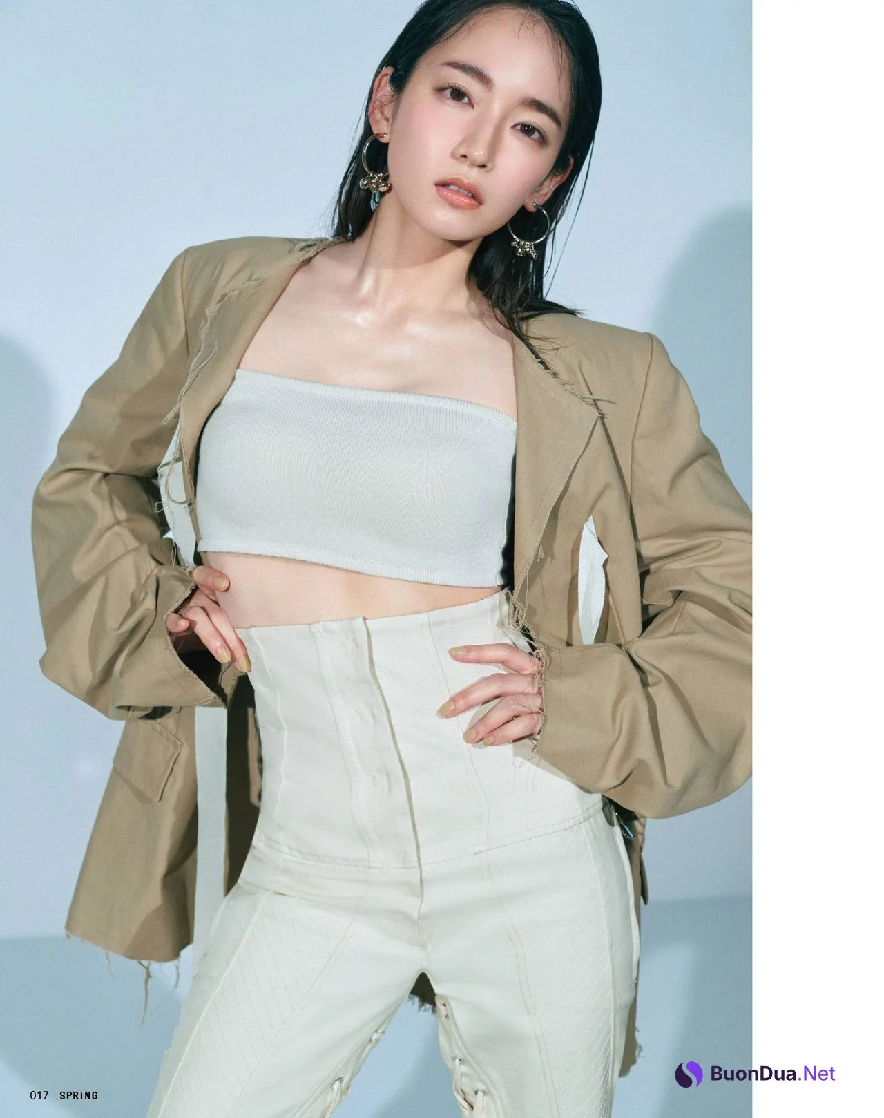 Riho Yoshioka 吉岡里帆, SPRiNG Magazine 2022.07 - Photo 4