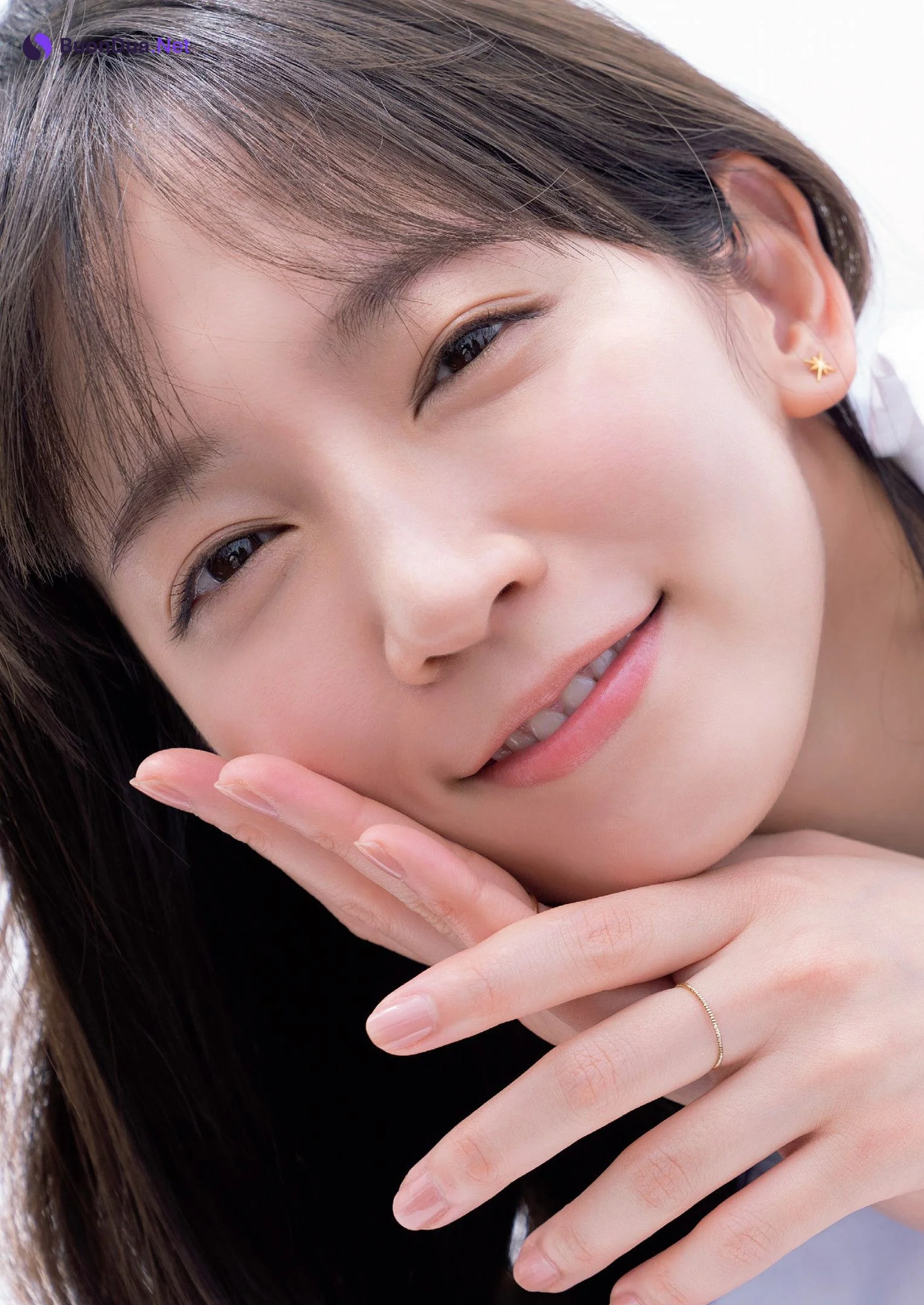 Riho Yoshioka 吉岡里帆, Weekly Playboy 2022 No.22 (週刊プレイボーイ 2022年22号) - Photo 10