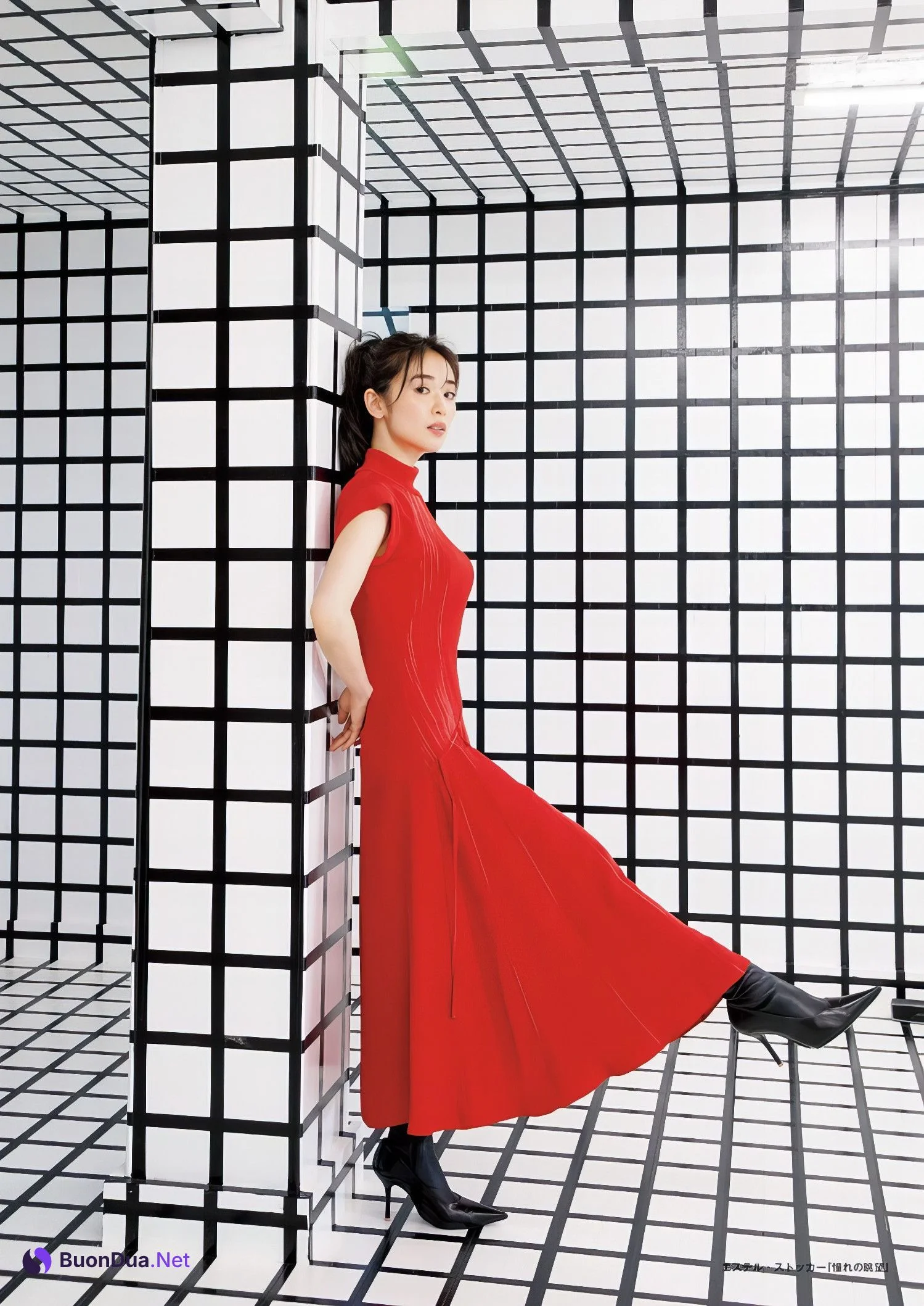Rika Izumi 泉里香, Young Jump 2024 No.45 (ヤングジャンプ 2024年45号) - Photo 11