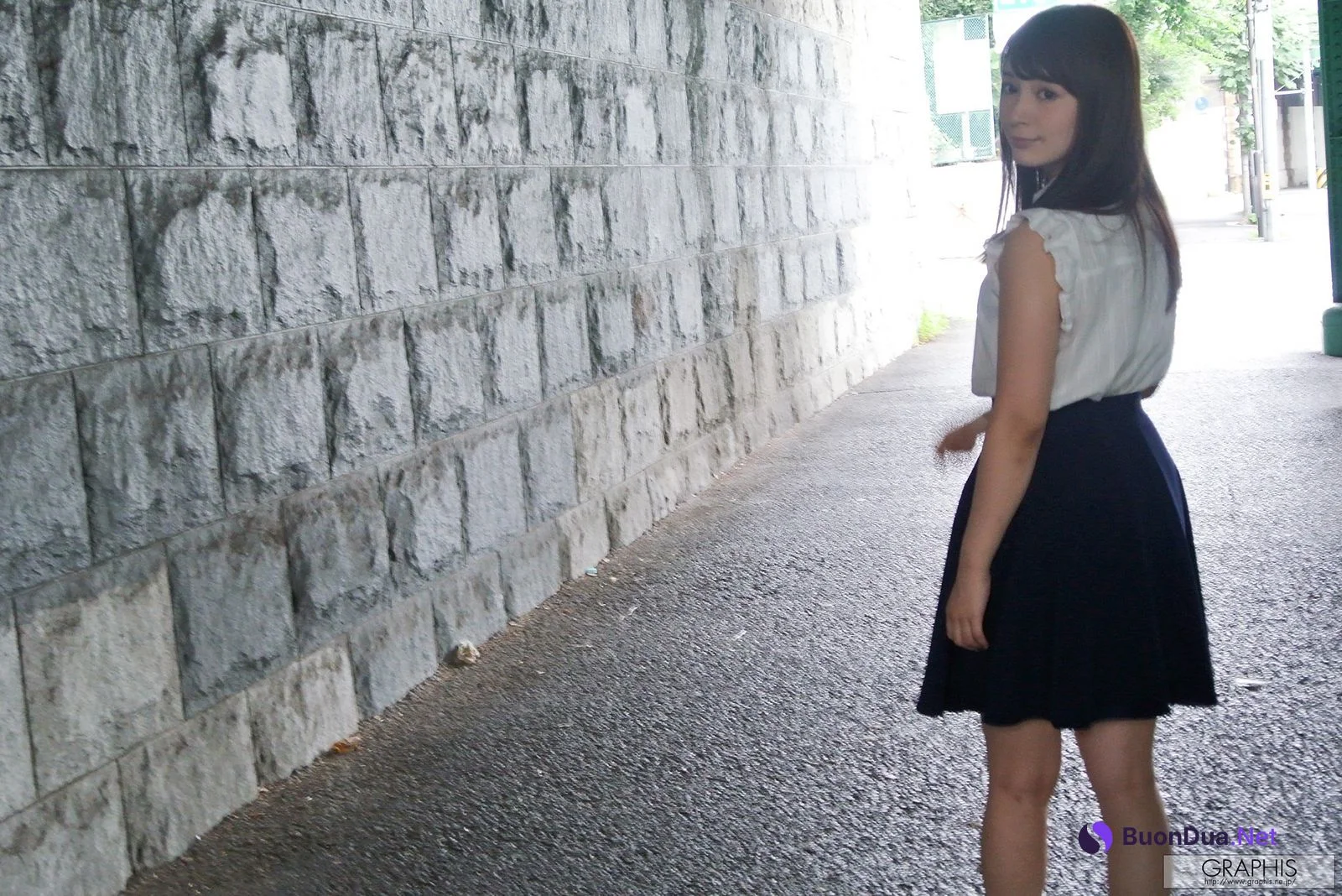 Rika Narumiya 成宮りか, [Graphis] Gals 「Refresh Girl」 Vol.01 - Photo 5