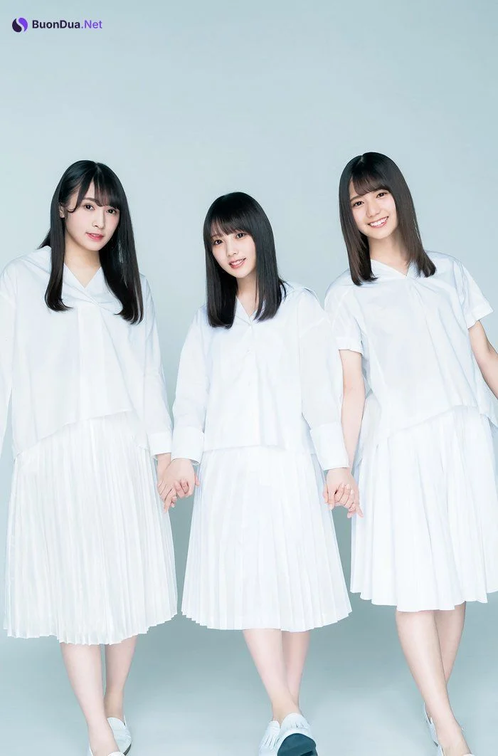 Rika Watanabe 渡辺梨加, Yuki Yoda 与田祐希, Nao Kosaka 小坂菜緒, Young Jump 2019 No.21-22 (ヤングジャンプ 2019年21-22号) - Photo 6