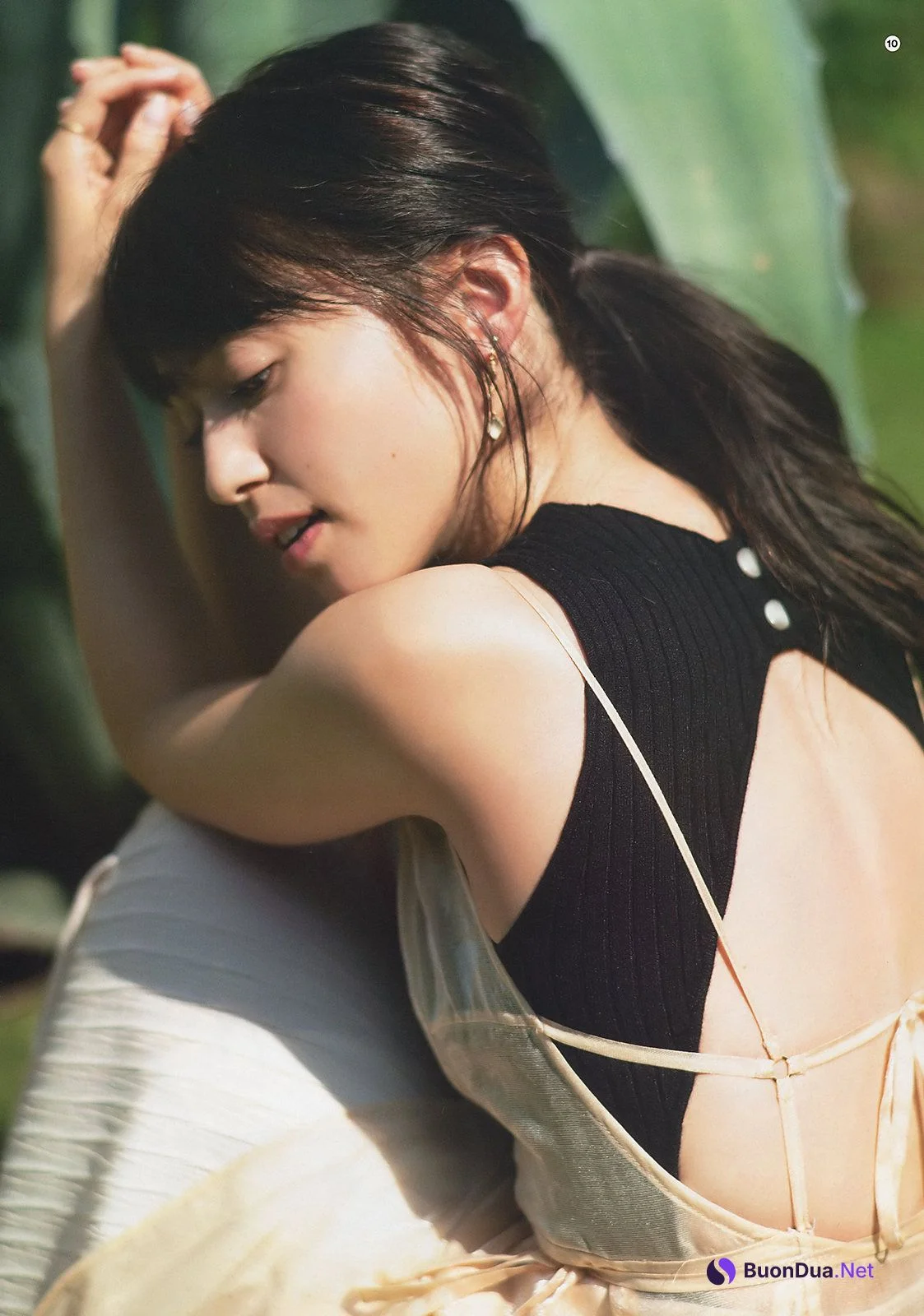 Rikako Aida 逢田梨香子, Young Gangan 2019 No.23 (ヤングガンガン 2019年23号) - Photo 7