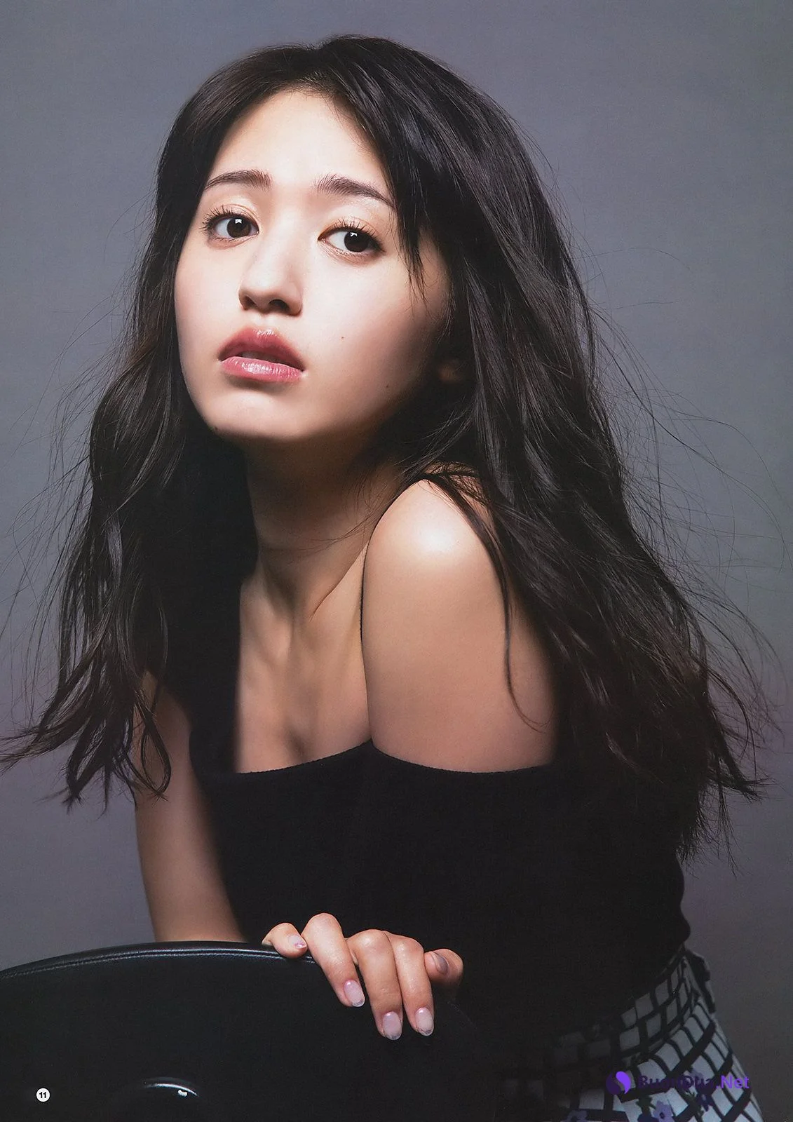 Rikako Aida 逢田梨香子, Young Gangan 2019 No.23 (ヤングガンガン 2019年23号) - Photo 8