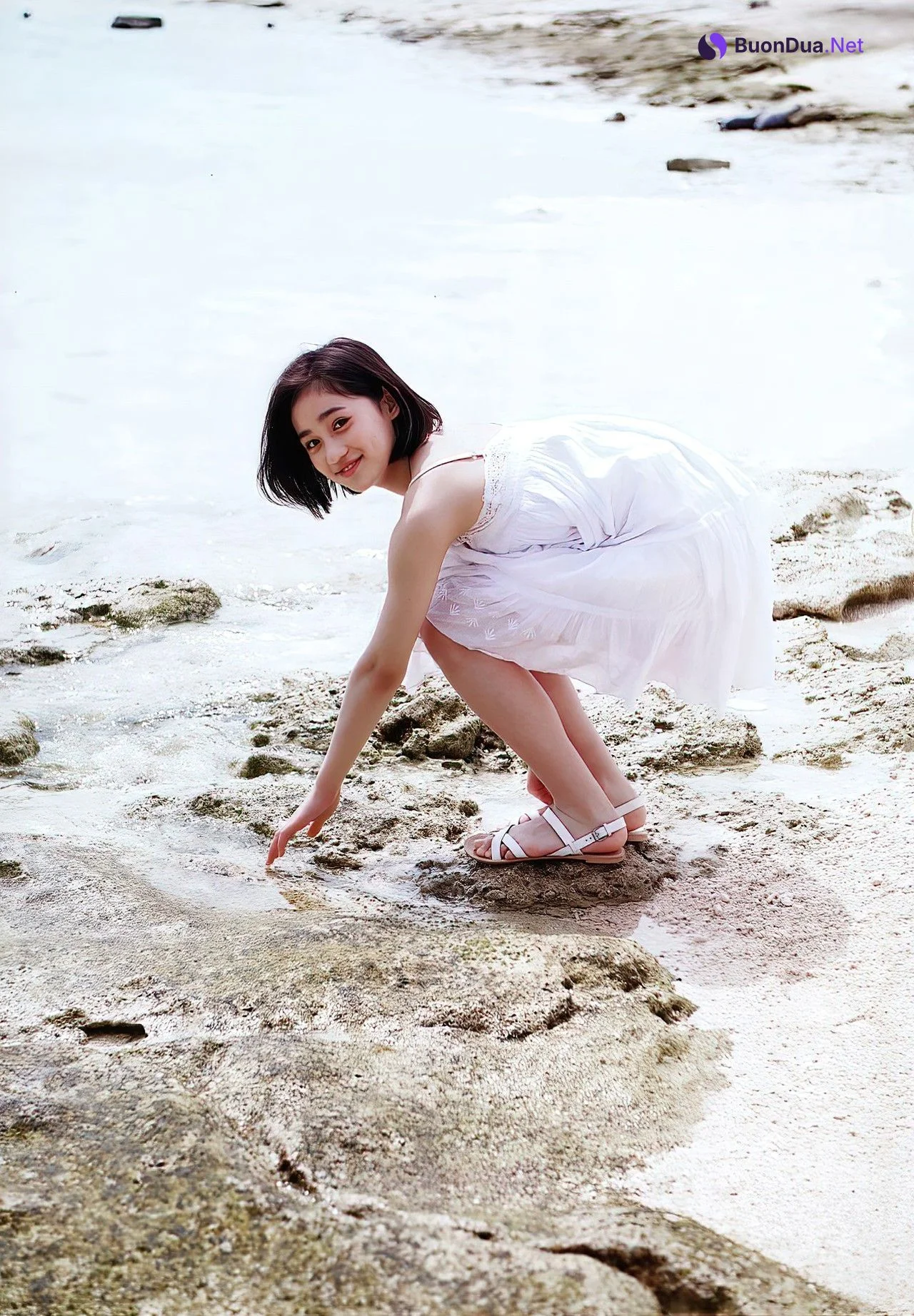 Rikako Sasaki 佐々木莉佳子, ファースト写真集 [RIKAKO] Set.01 - Photo 2