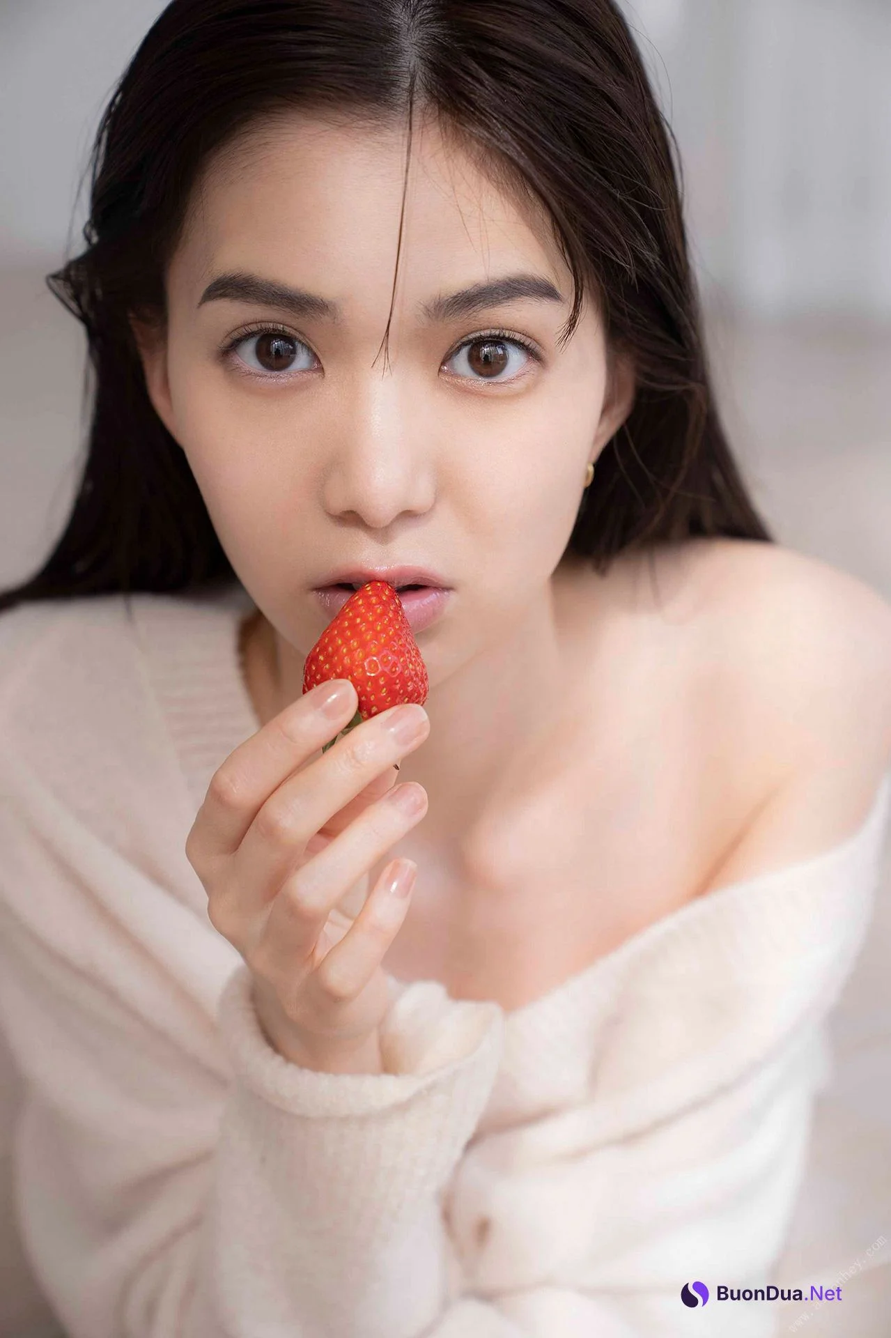 Riko Matsudaira 松平璃子, ＦＲＩＤＡＹデジタル写真集 「艶めくボディ」 Set.01 - รูปภาพ 17