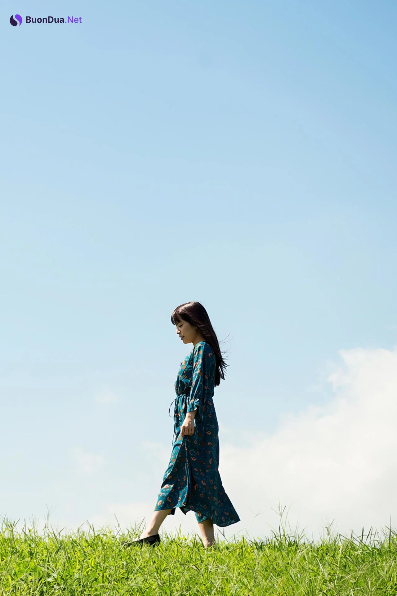 Rin Hatsumi 初美りん, [Graphis] Gals 『Look at me!』 Vol.01 - Photo 3