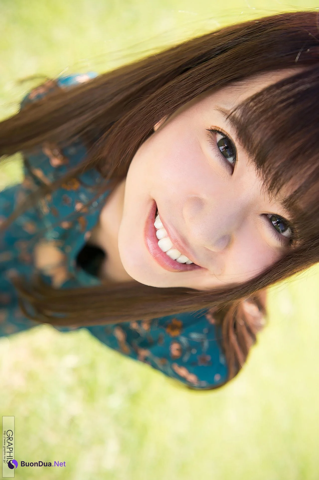 Rin Hatsumi 初美りん, [Graphis] Gals 『Look at me!』 Vol.01 - Photo 5
