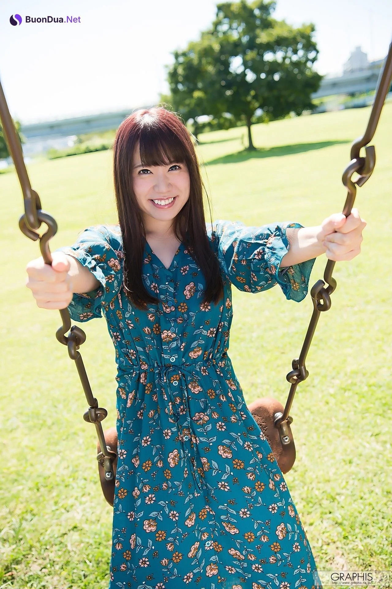 Rin Hatsumi 初美りん, [Graphis] Gals 『Look at me!』 Vol.01 - Photo 7