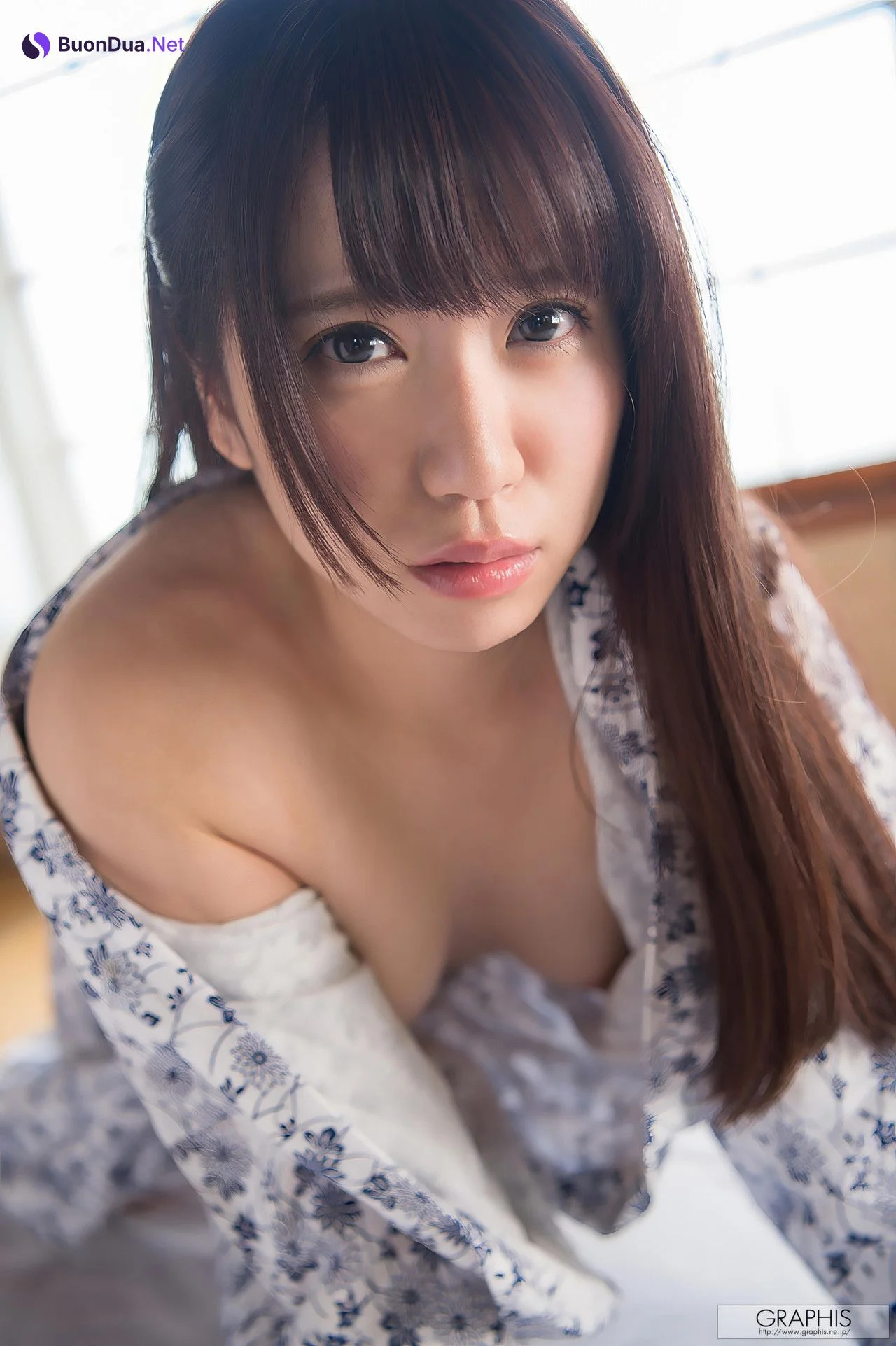 Rin Hatsumi 初美りん, [Graphis] Gals 『Look at me!』 Vol.04 - Photo 10