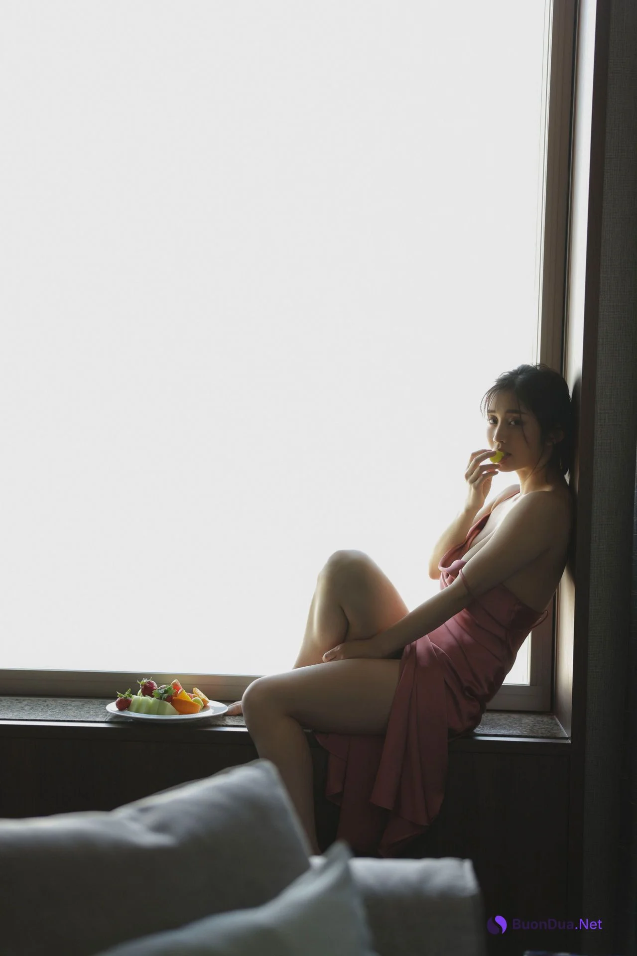 Rin Takahashi 高橋凛, 写真集 「Ｉカップ美女と、スイートルームで。 Vol.1」 Set.01 - Photo 4