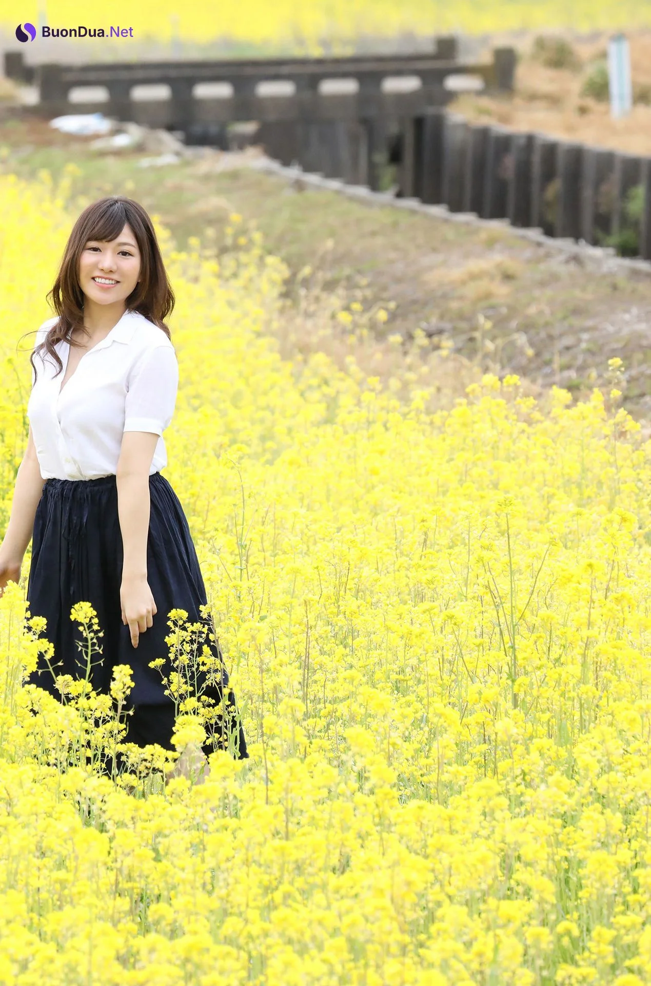 Rina Fujisaki 藤崎里菜, 写真集 電子版だけの特典カットつき！ 「Blossom」 Set.02 - Photo 2