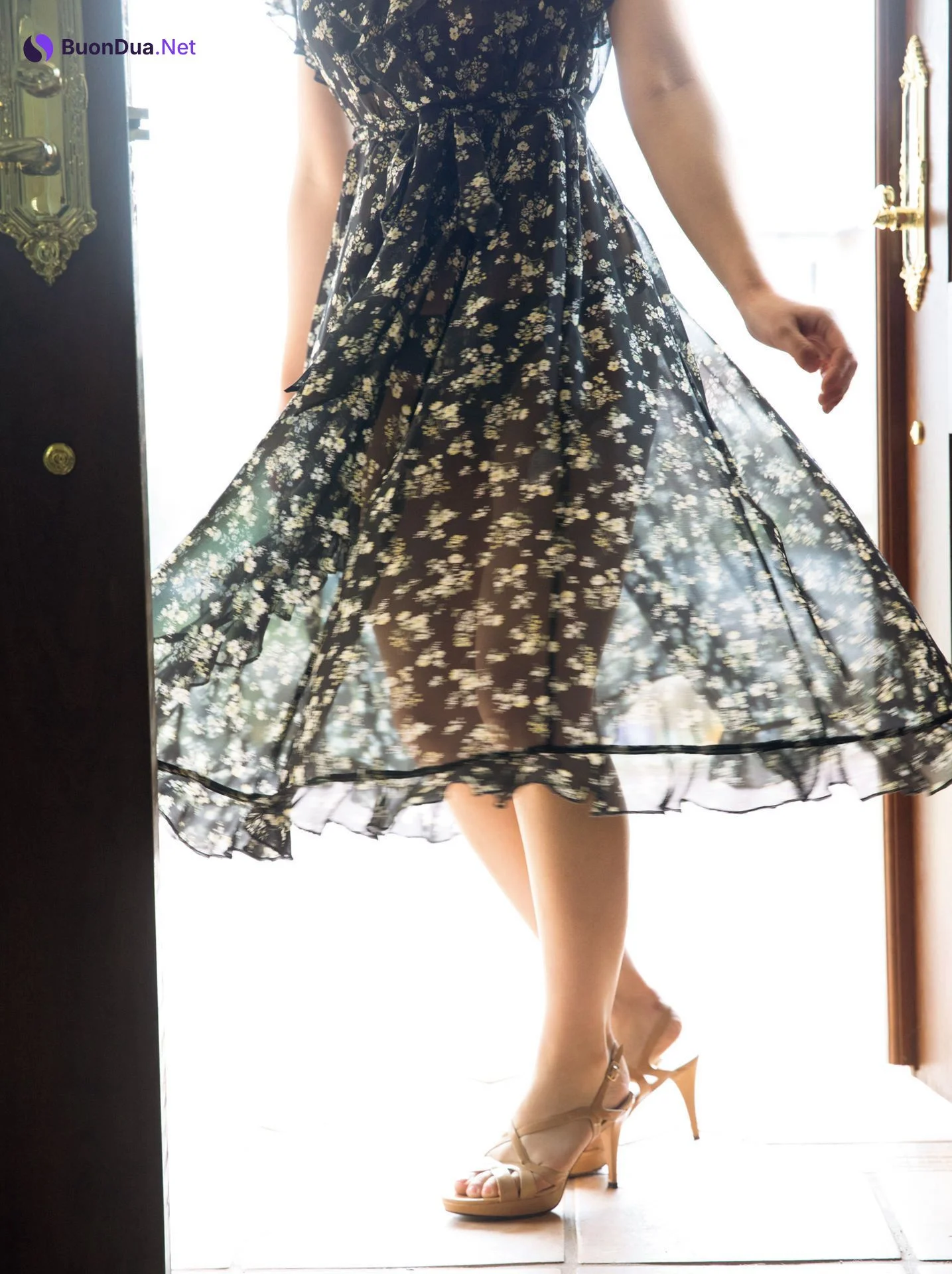 Rina Fujisaki 藤崎里菜, 写真集 電子版だけの特典カットつき！ 「Blossom」 Set.04 - Photo 2