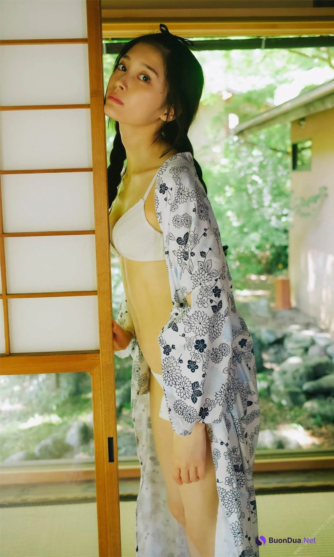 Rina Koyama 小山璃奈, 週プレ Photo Book 「紅い花」 Set.01 - Photo 10