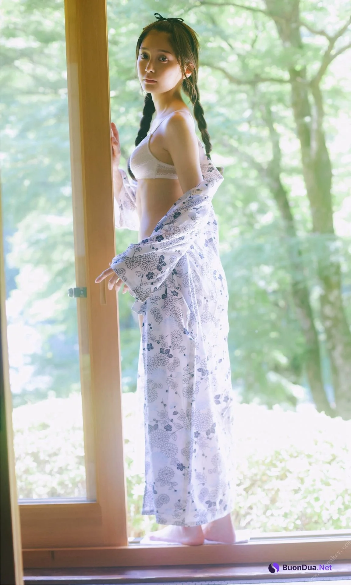 Rina Koyama 小山璃奈, 週プレ Photo Book 「紅い花」 Set.01 - Photo 16