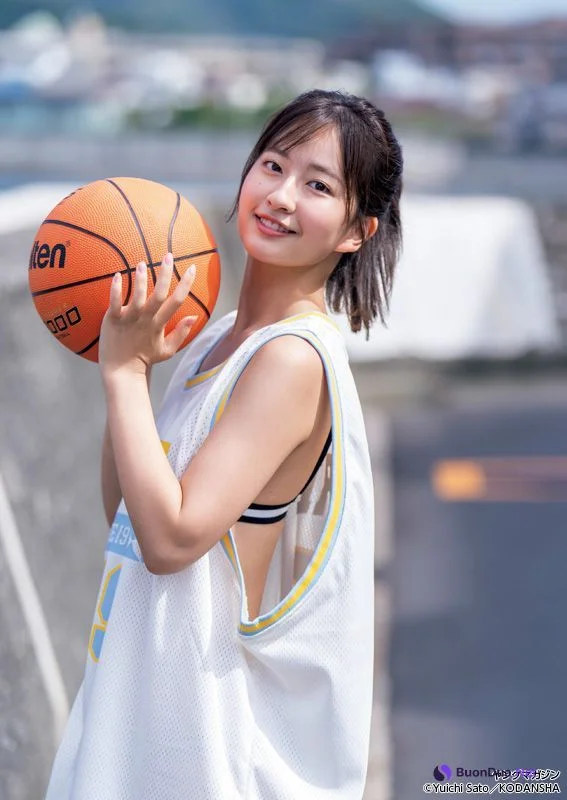 Rina Saito 斉藤里奈, Young Magazine 2022 No.47 (ヤングマガジン 2022年47号) - Photo 7