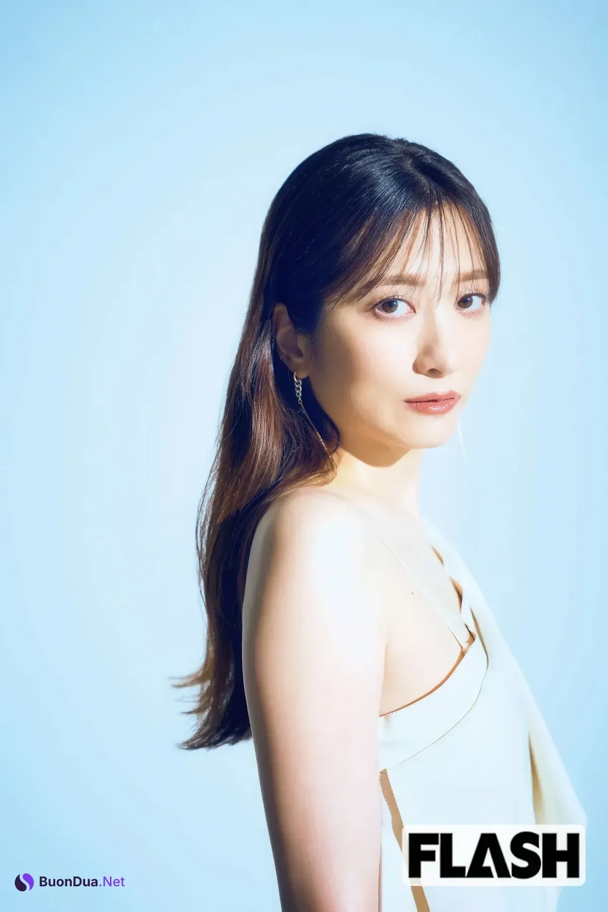 Rina Sasazaki 笹崎里菜, FLASH 2025.12.30 (フラッシュ 2025年12月30日号) - Photo 20