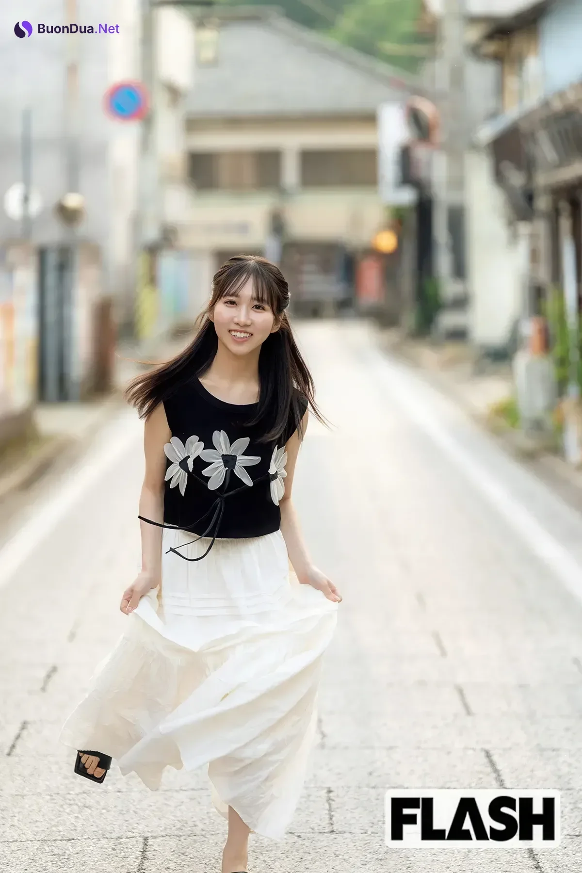 Rine Utsumi 内海里音, FLASH 2025.10.21 (フラッシュ 2025年10月21日号) - Photo 12