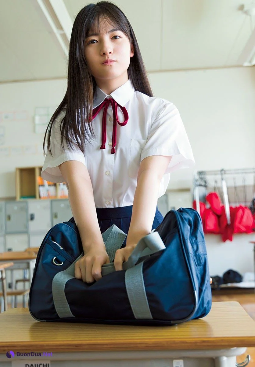 Rio Kitagawa 北川莉央, Shonen Sunday 2021 No.33 (週刊少年サンデー 2021年33号) - Photo 3