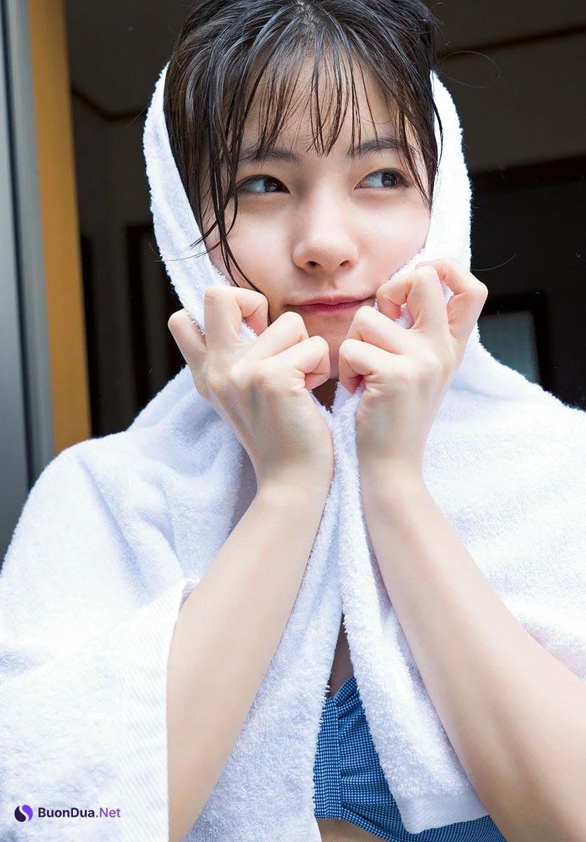 Rio Kitagawa 北川莉央, Shonen Sunday 2021 No.33 (週刊少年サンデー 2021年33号) - Photo 9