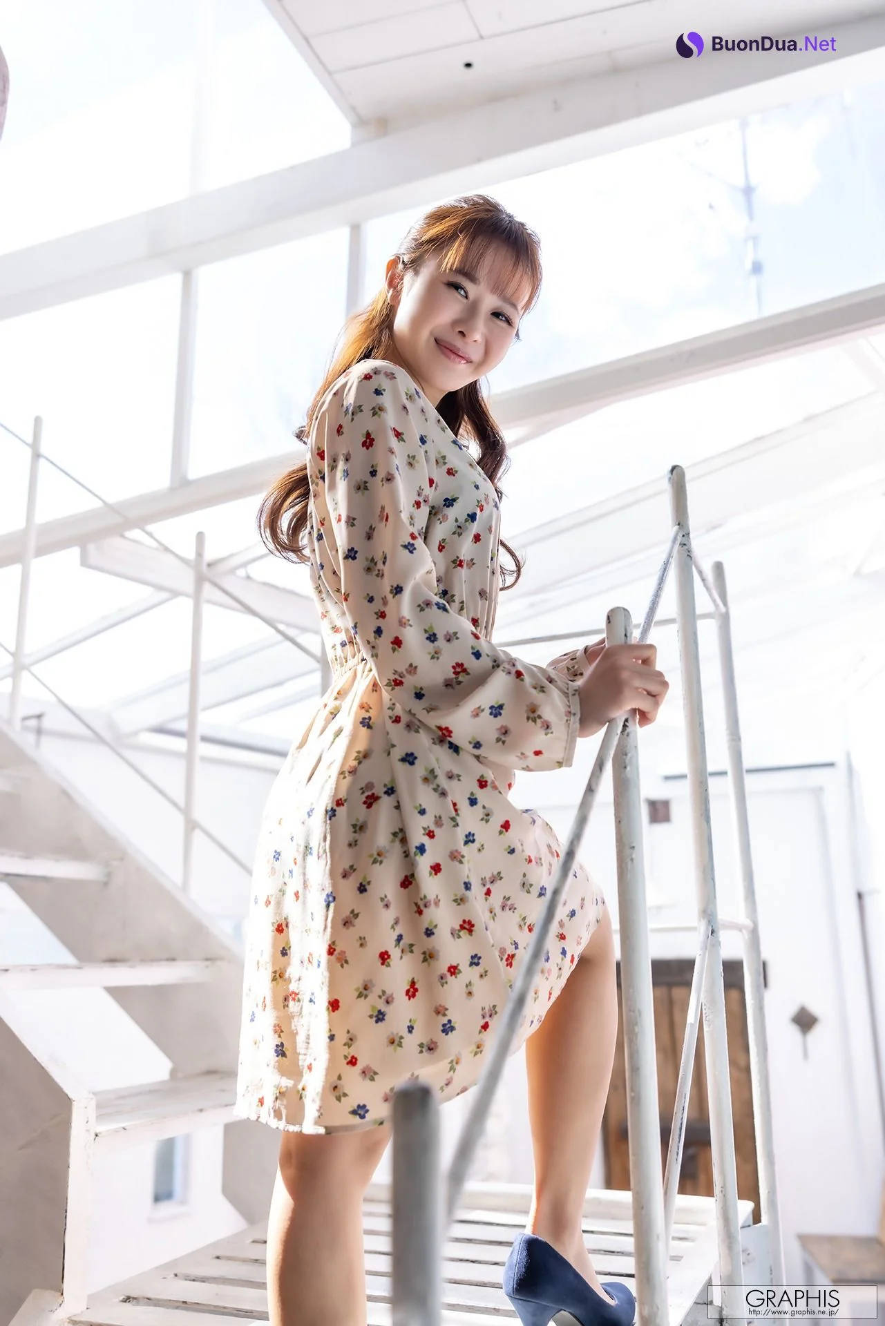 Rio Kuriyama 栗山莉緒, [Graphis] Gals “Smile” Vol.03 - Photo 10