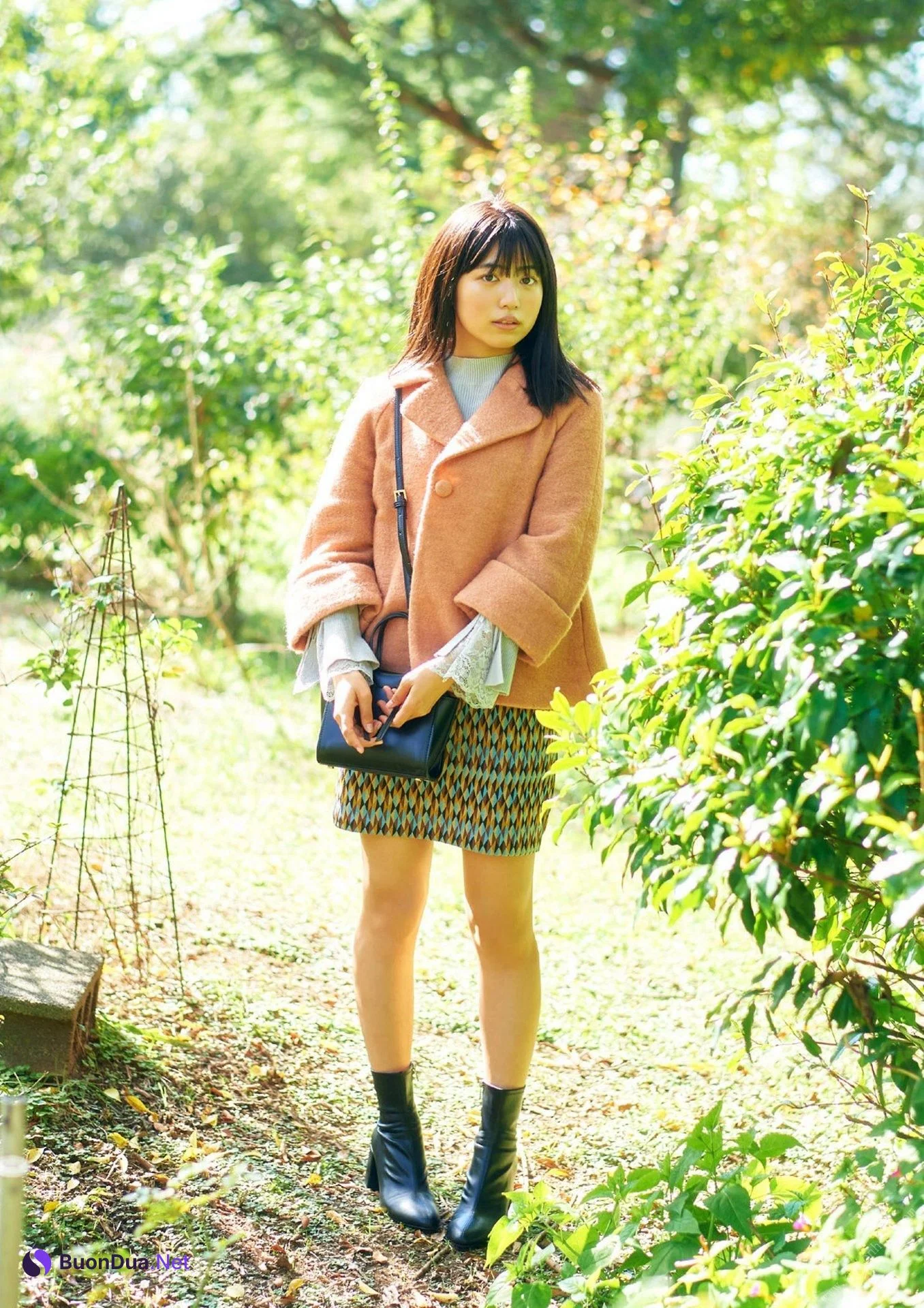 Rio Yoshida 吉田莉桜, B.L.T.デジタル写真集 「冬の花。winter tenderness.」 Set.01 - Photo 2