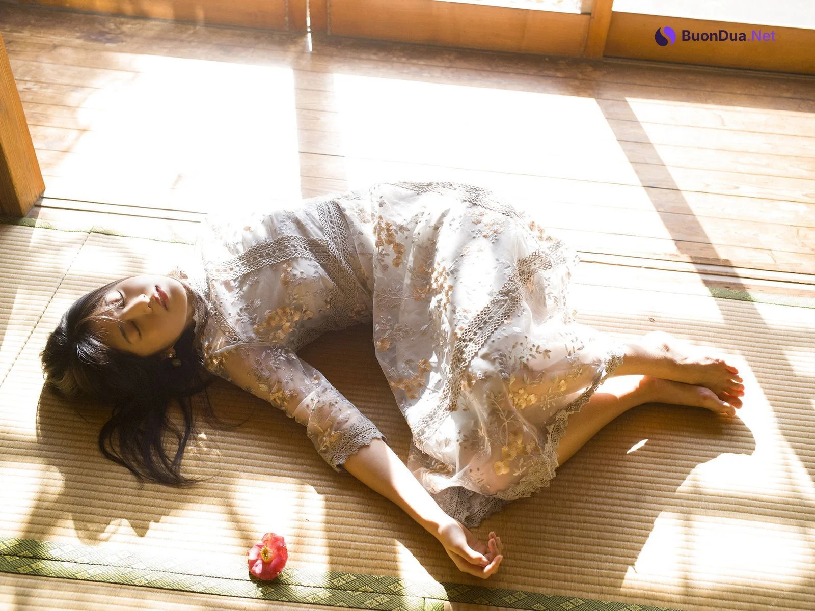 Rio Yoshida 吉田莉桜, デジタル写真集 「謙虚な美徳」 Set.02 - Photo 8