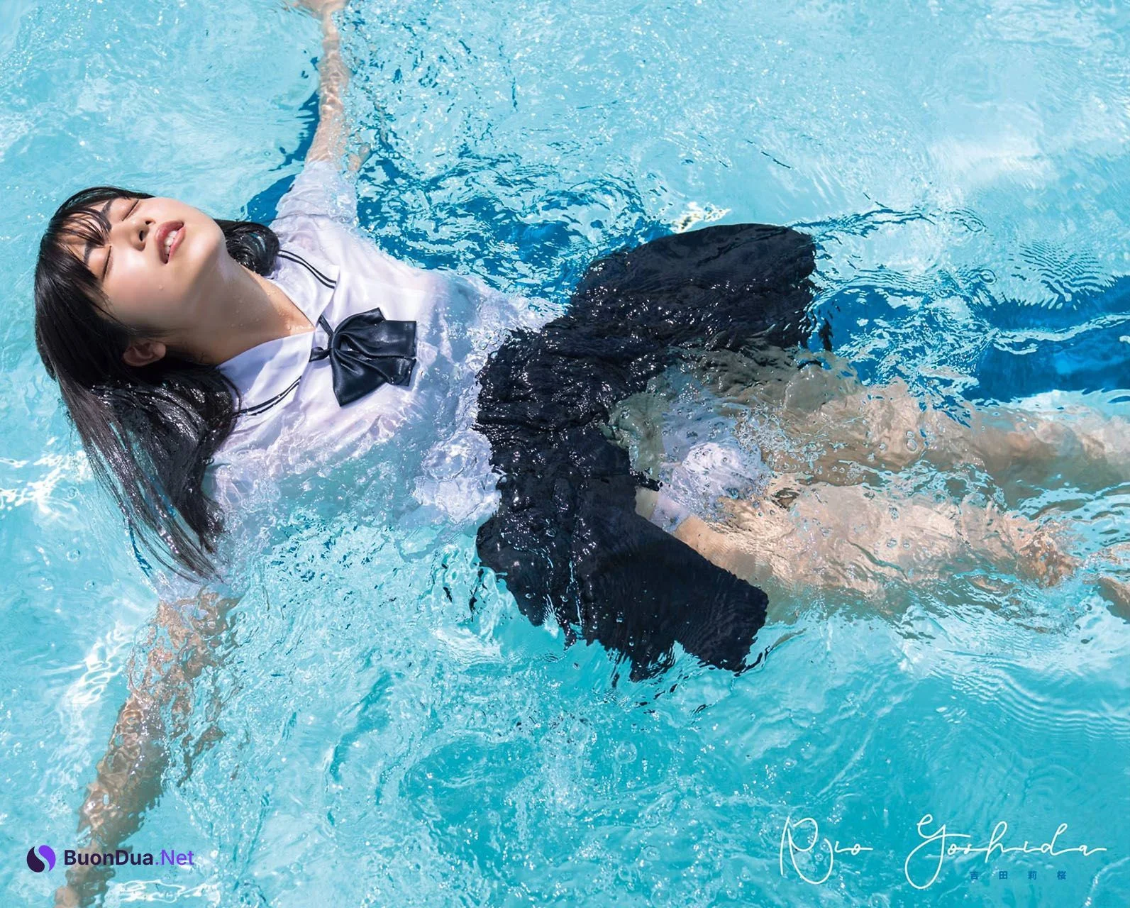 Rio Yoshida 吉田莉桜, Young Gangan 2020 No.23 (ヤングガンガン 2020年23号) - Photo 3