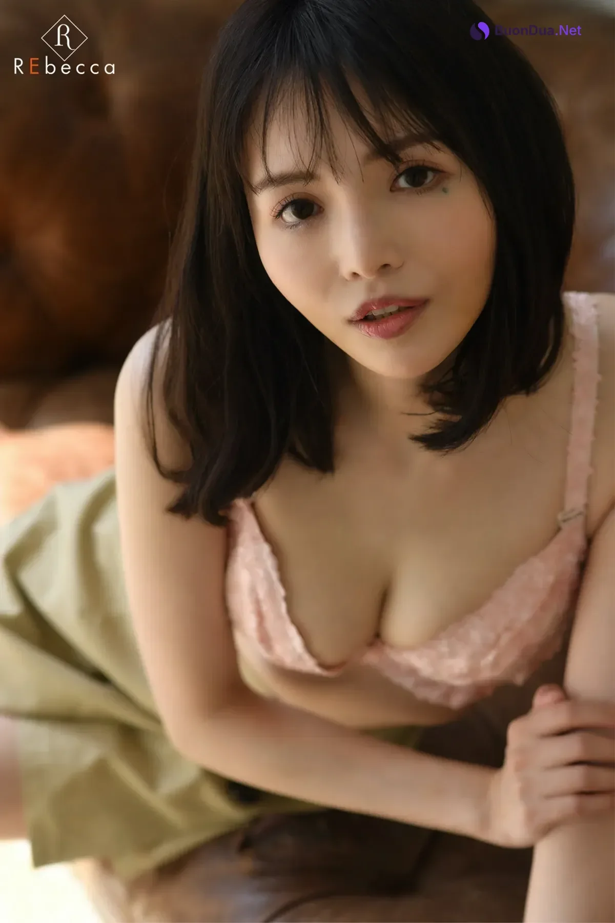 Riona Hirose 広瀬りおな, REbecca 写真集 「Touch Your Heart」 - Photo 11