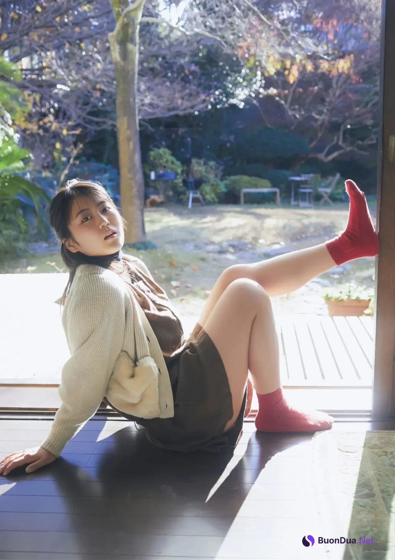Ririka Fukui 福井梨莉華, BRODYデジタル写真集 「りりか、二十歳、冬」 - Photo 2