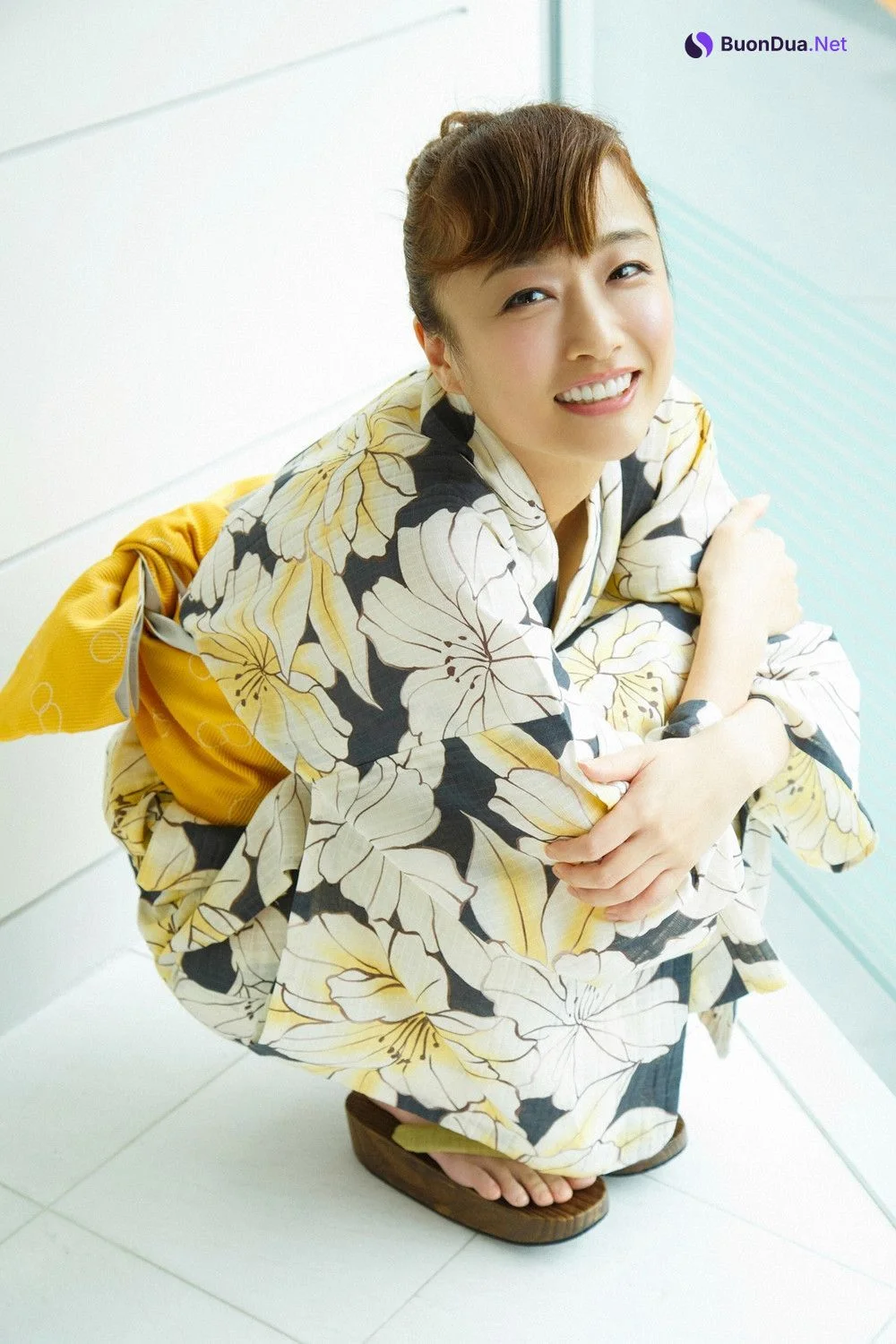 Risa Kudo 工藤里紗, [Ys-Web] Vol.926 [13年ぶり！癒しのスマイル！魅惑のスタイル！] 3rd Week - Photo 2